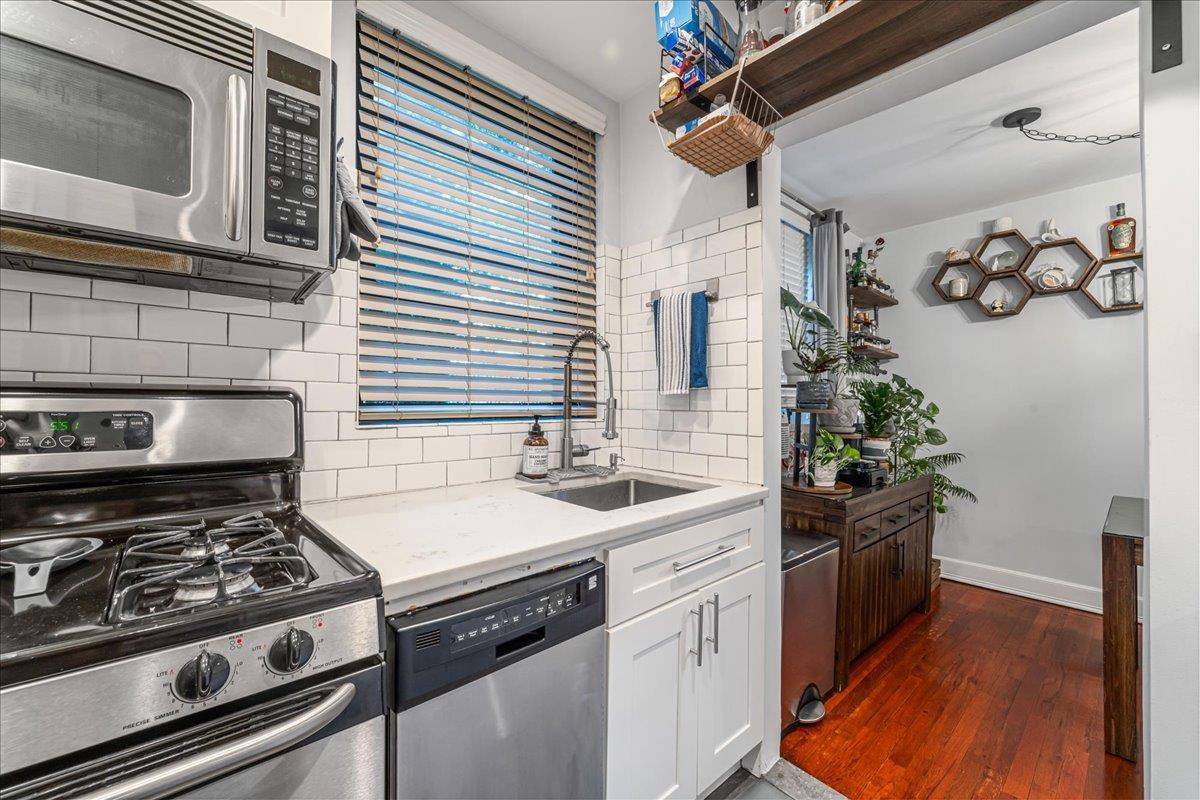 Flushing, NY 11358,190-05 39th AVE #140