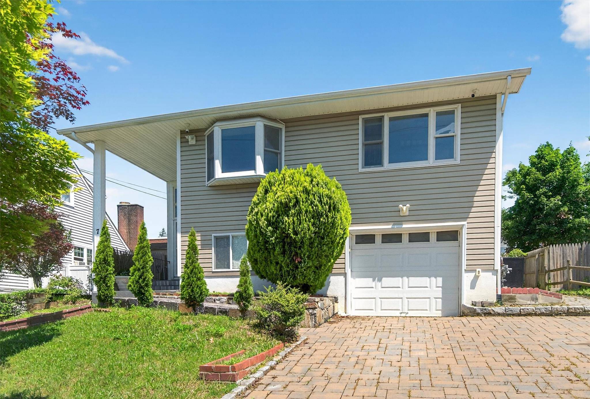Ossining, NY 10562,7 Fuller RD