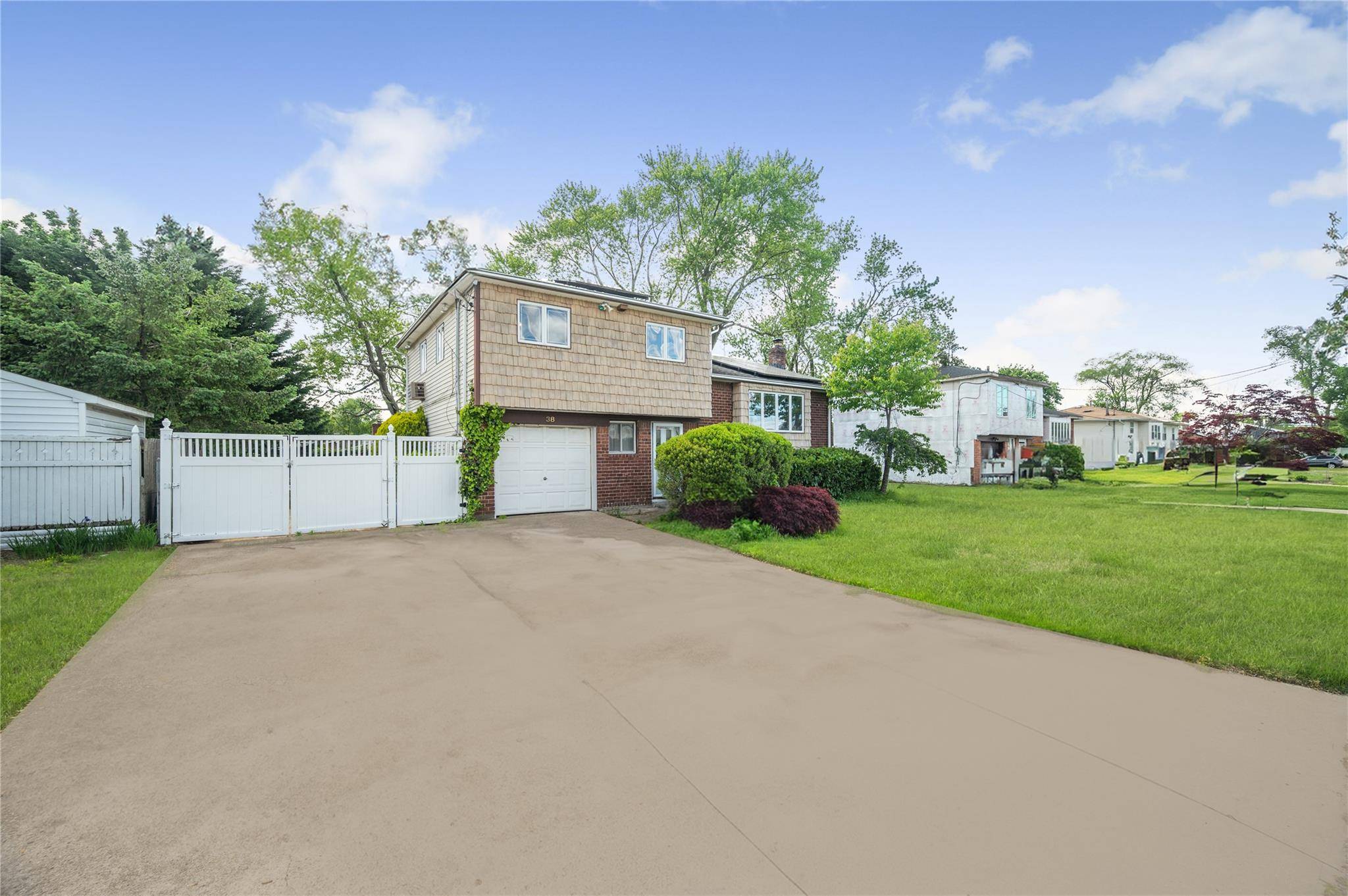 Deer Park, NY 11729,38 W 17th ST