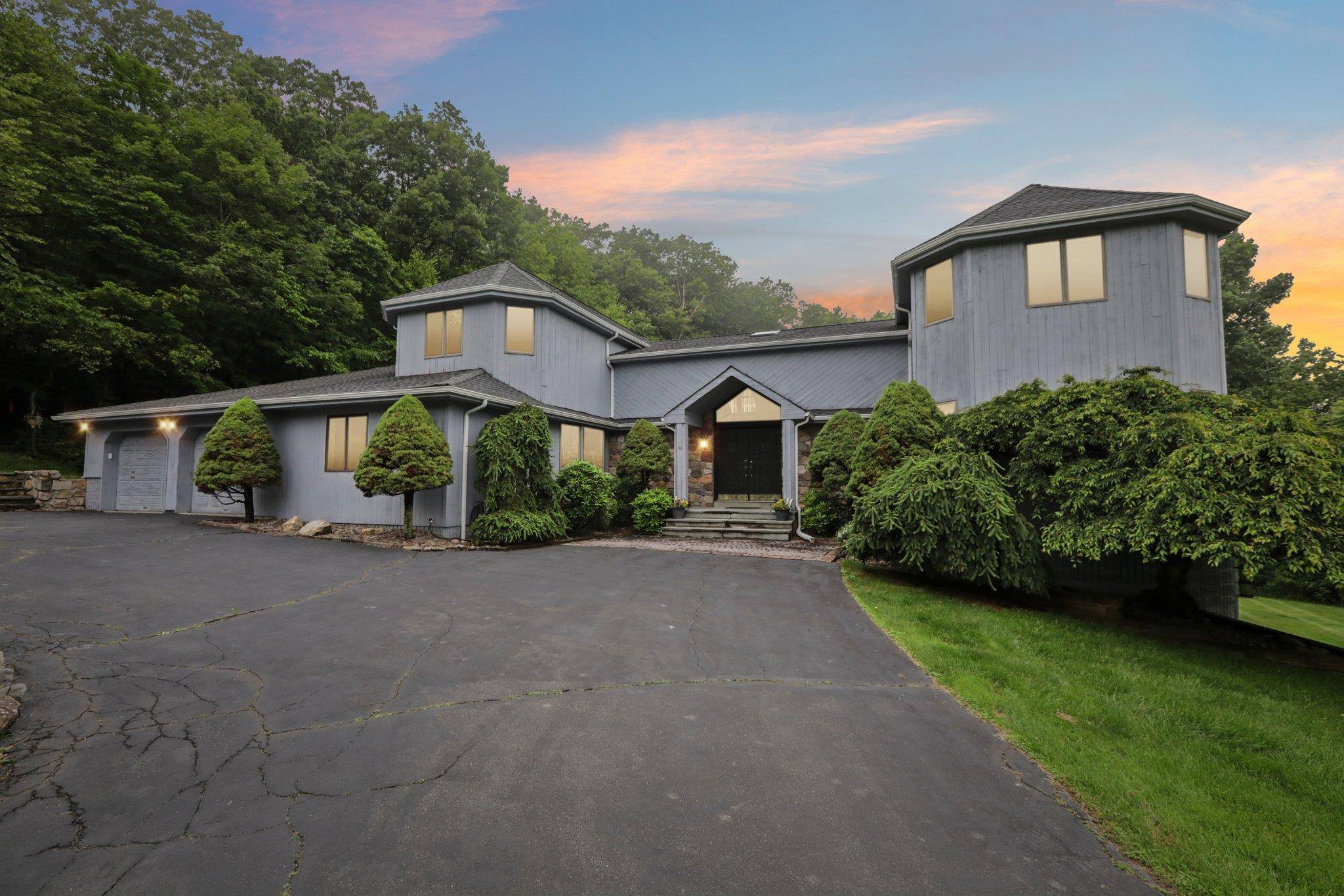 Cornwall, NY 12518,10 Mountain Brook RD