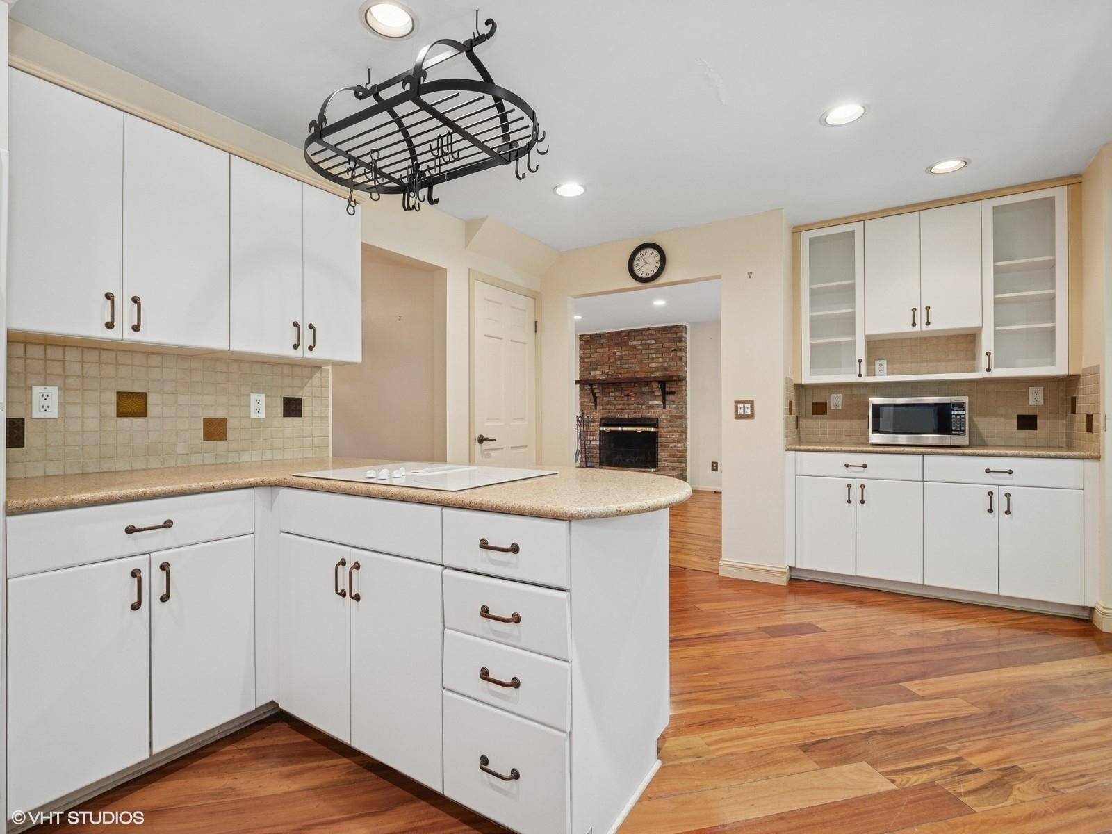 South Salem, NY 10590,10 Silvermine DR