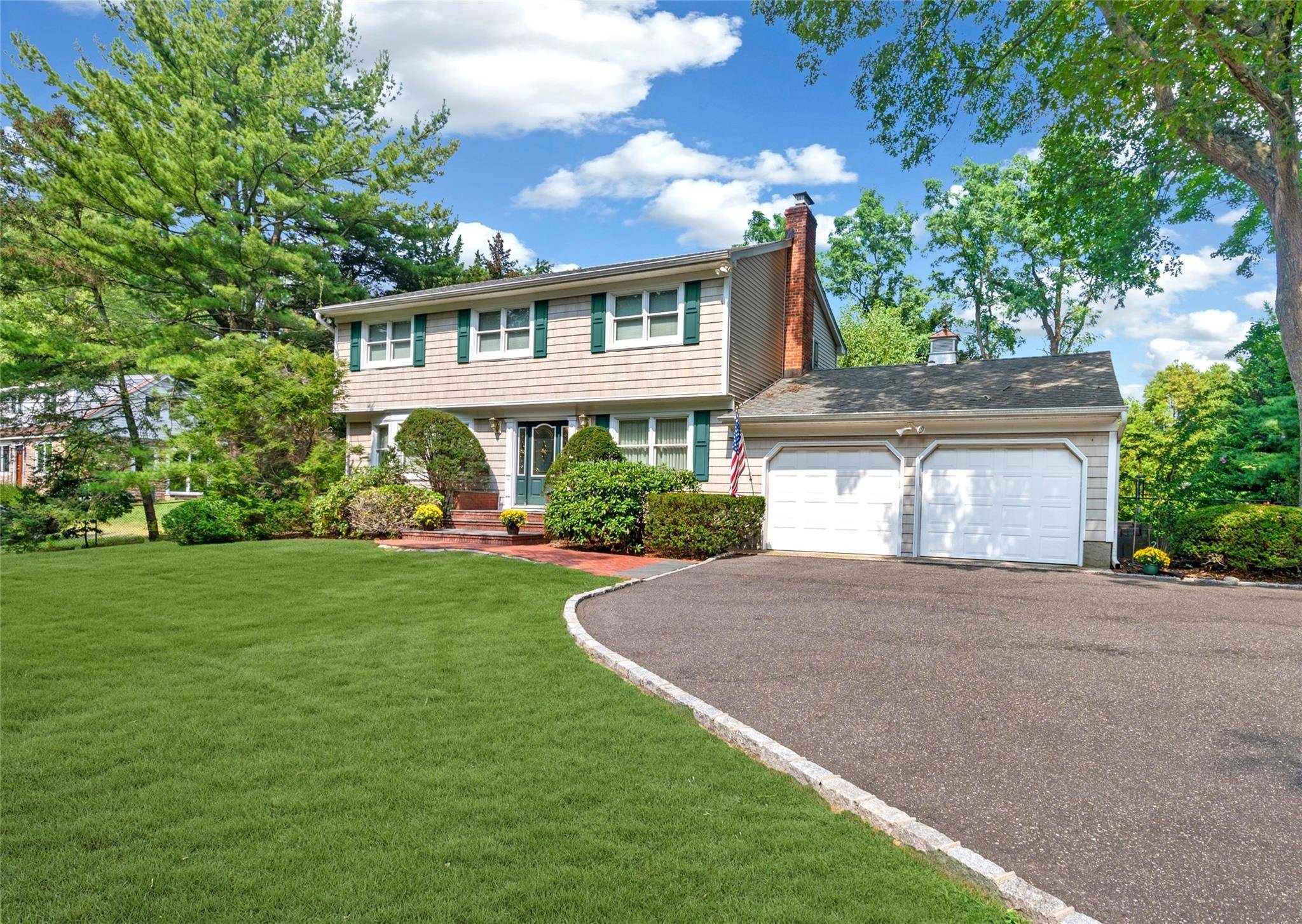Northport, NY 11768,101 Middleville RD