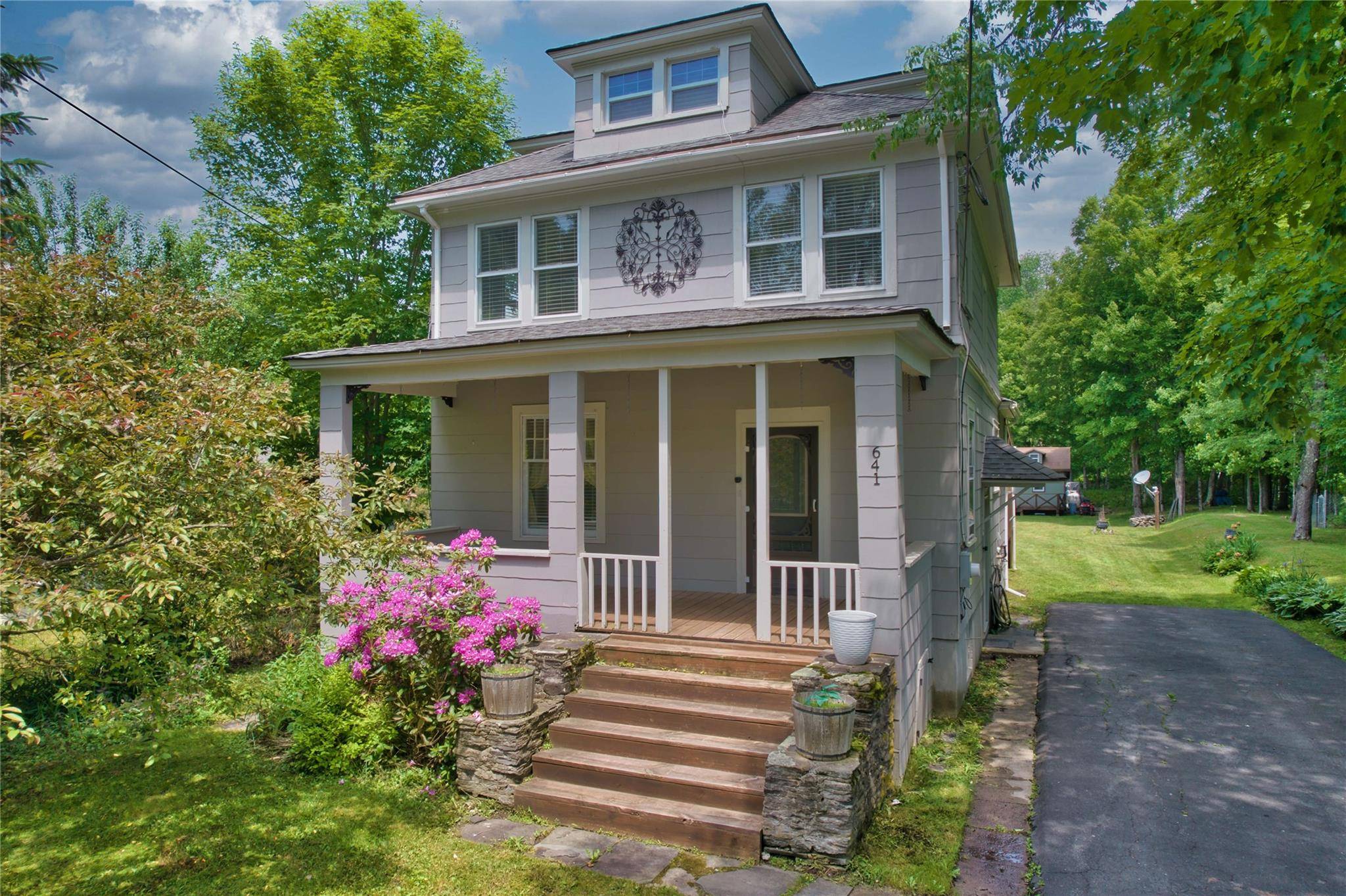 Livingston Manor, NY 12758,641 Debruce RD