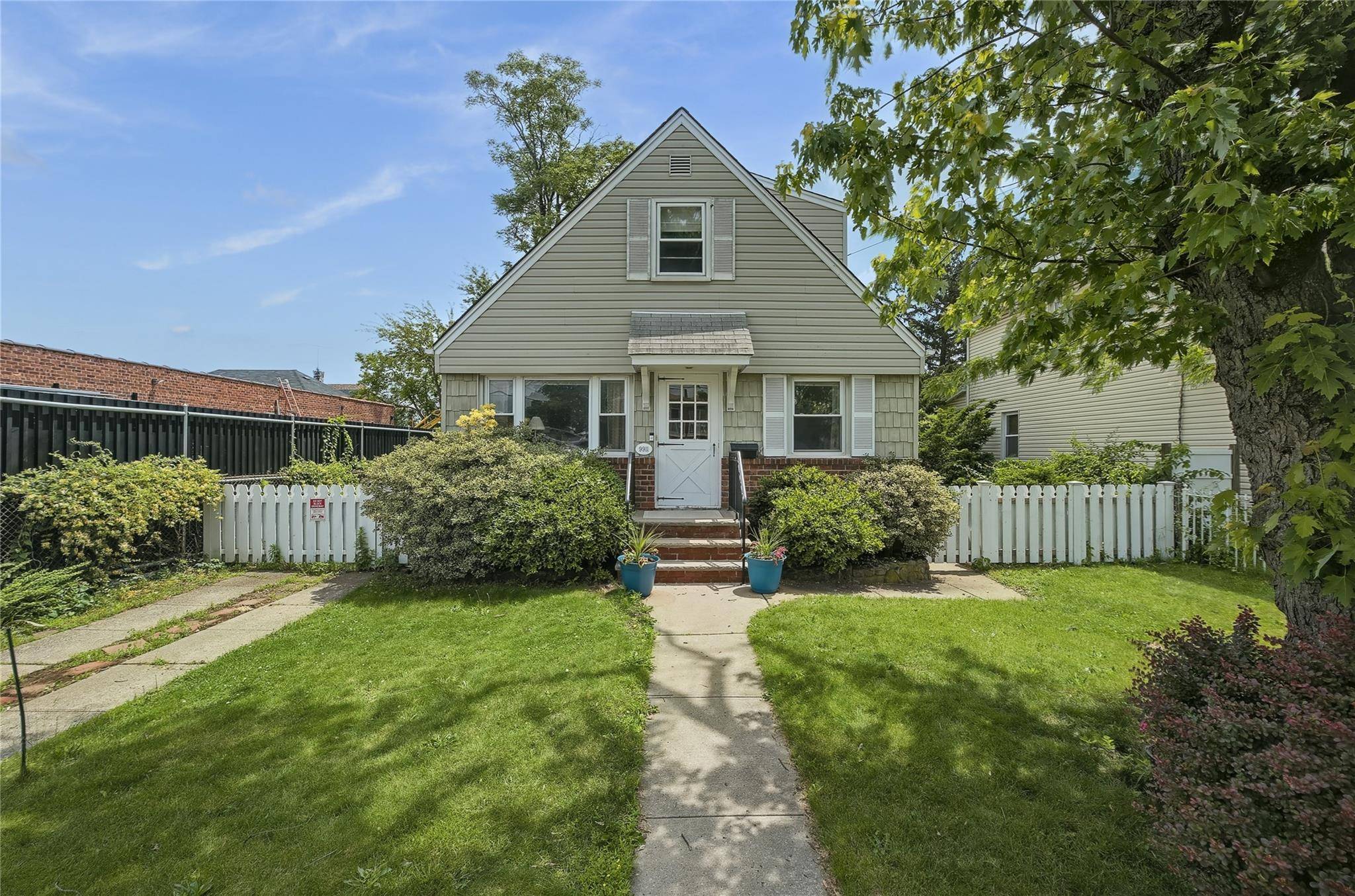 Queens Village, NY 11429,9911 213th ST