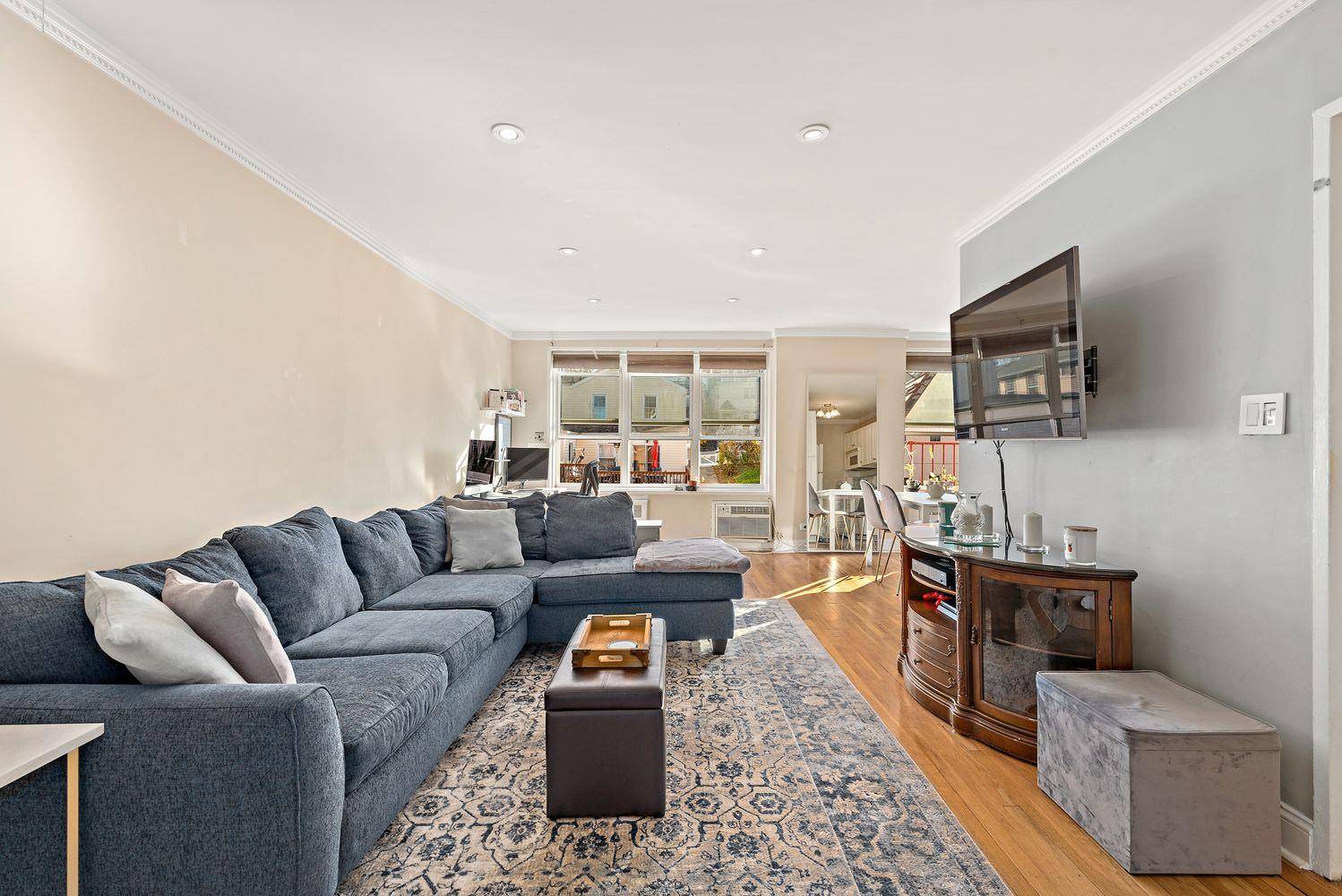 Bronx, NY 10471,5730 Mosholu AVE #4FF