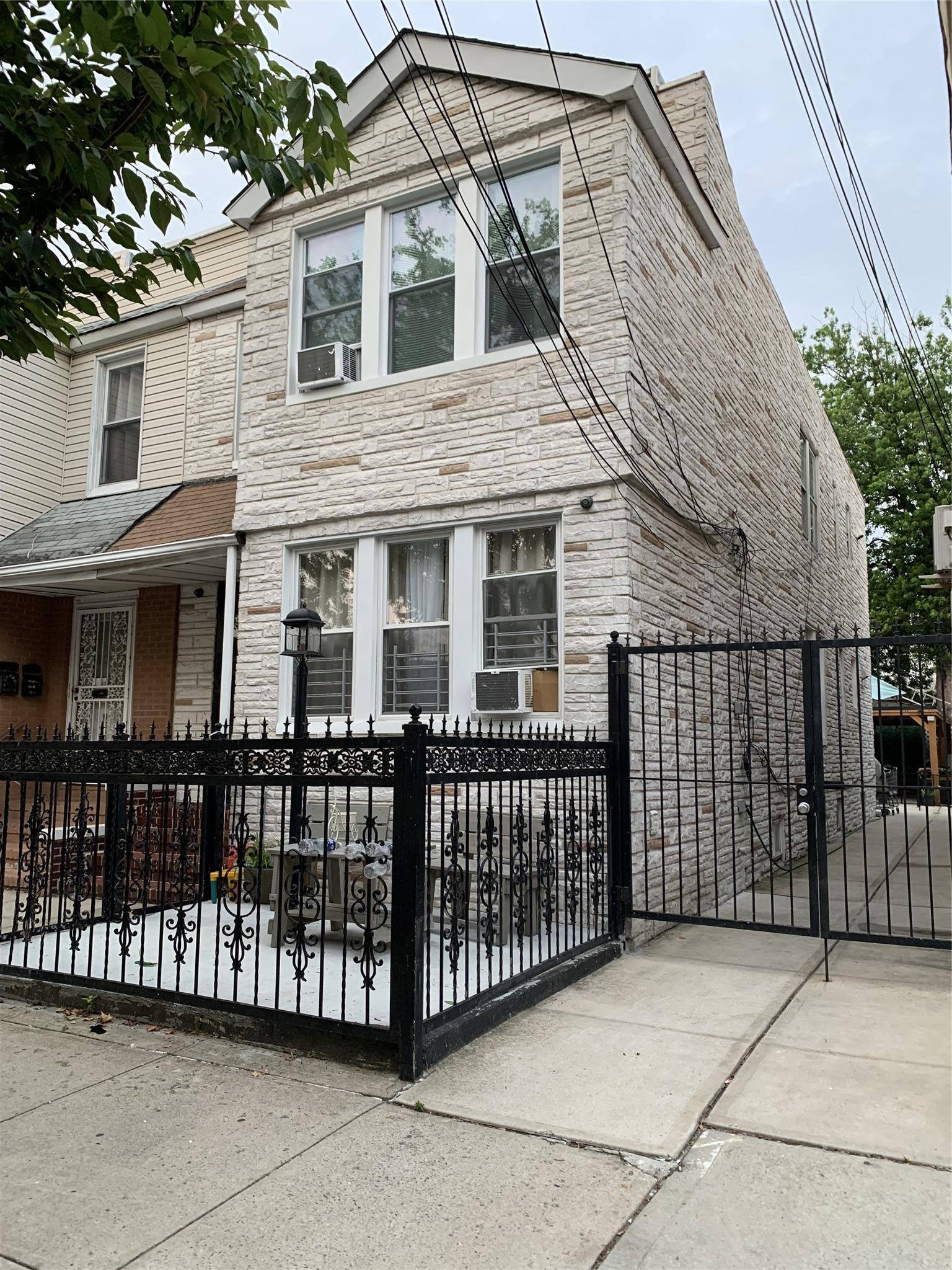 Ozone Park, NY 11416,9721 83rd ST