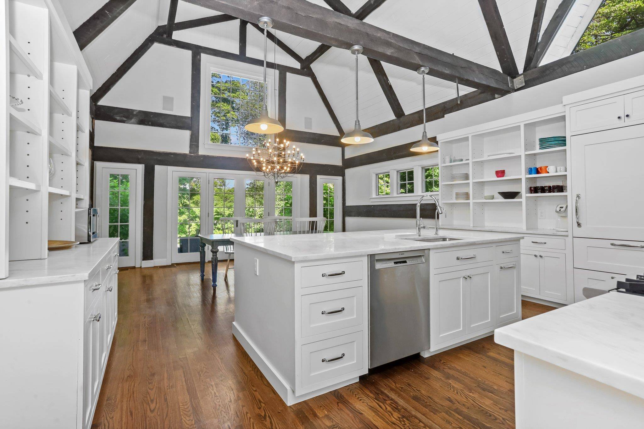 Pound Ridge, NY 10576,382 Long Ridge RD