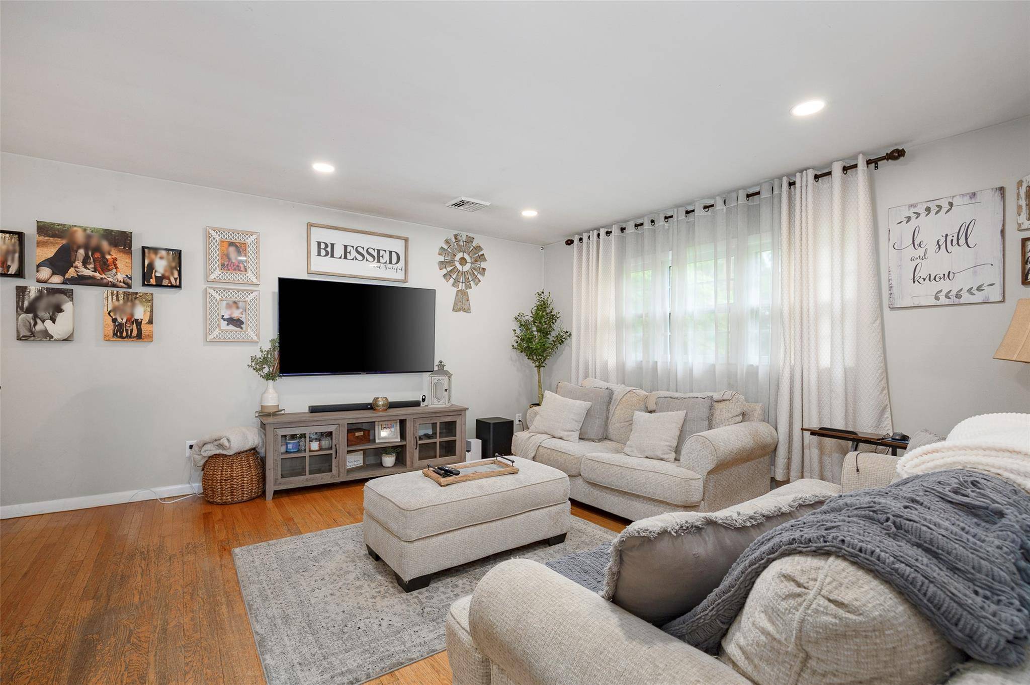Poughkeepsie, NY 12603,20 Honeymoon LN