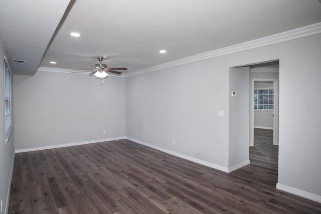 Middle Island, NY 11953,125 Lake Pointe CT #125