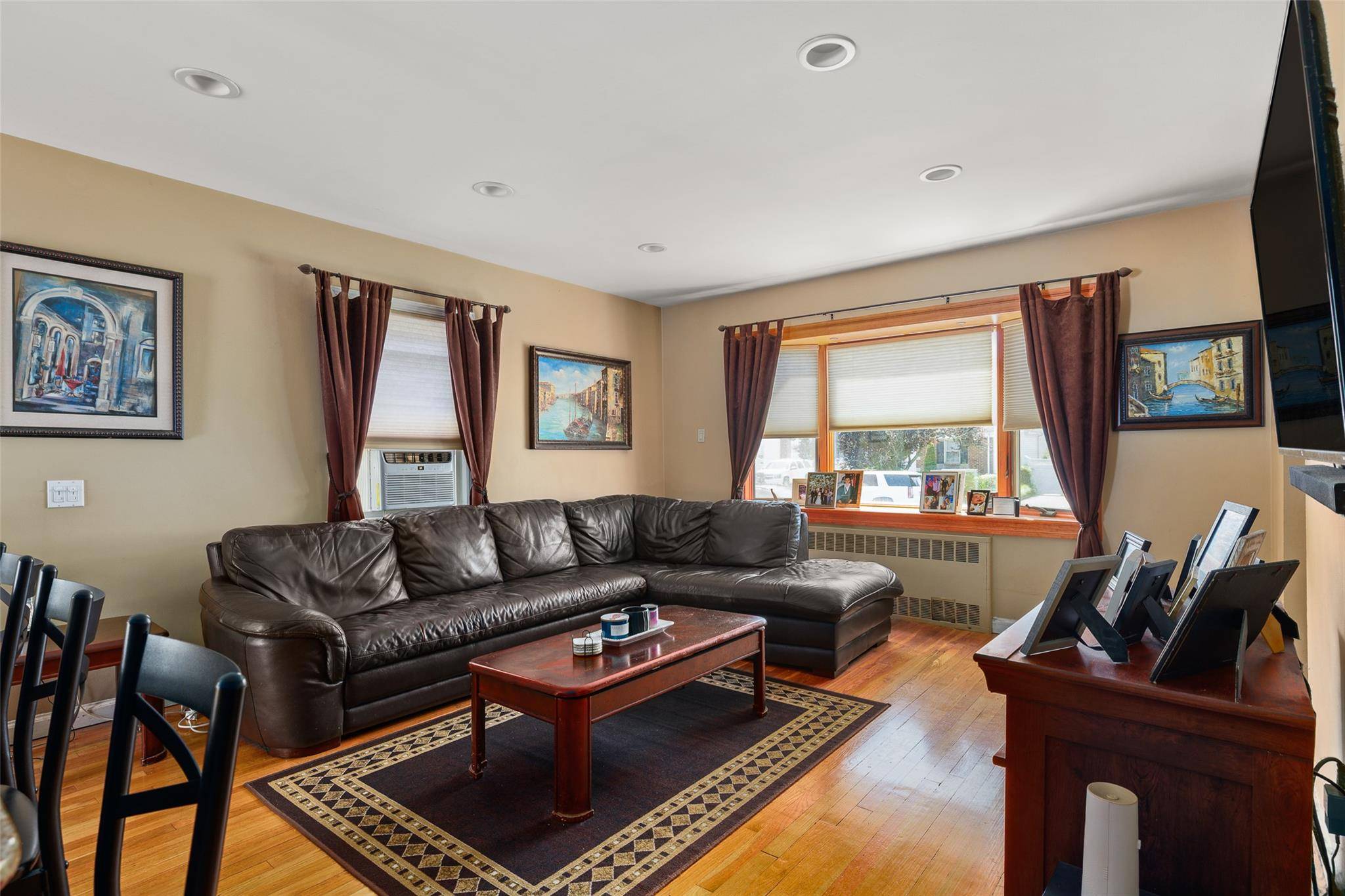 Wantagh, NY 11793,2155 Maple ST