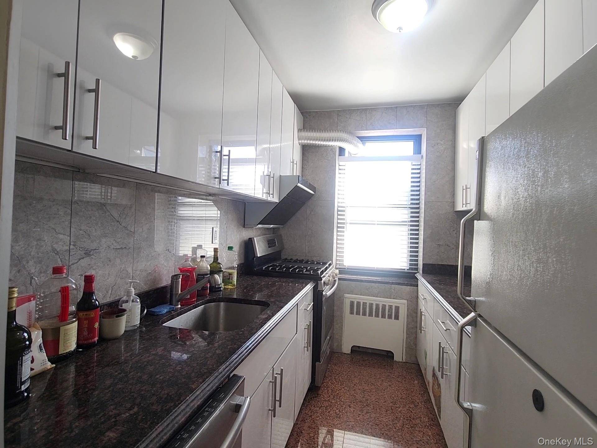 East Elmhurst, NY 11369,32-45 90 ST #607