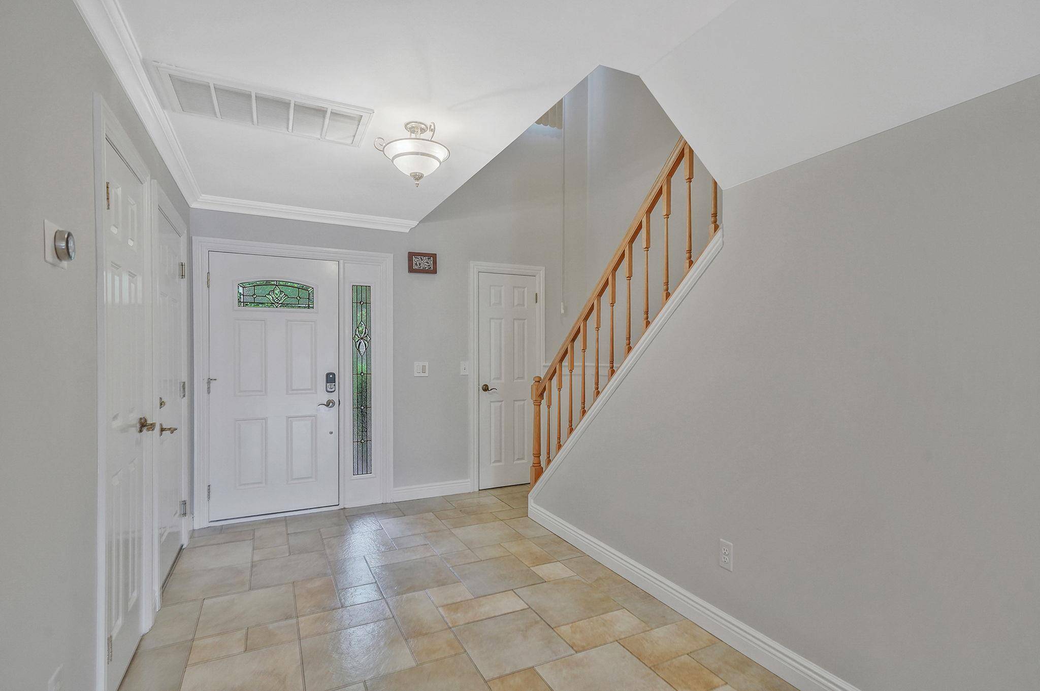East Setauket, NY 11733,86 Erik DR