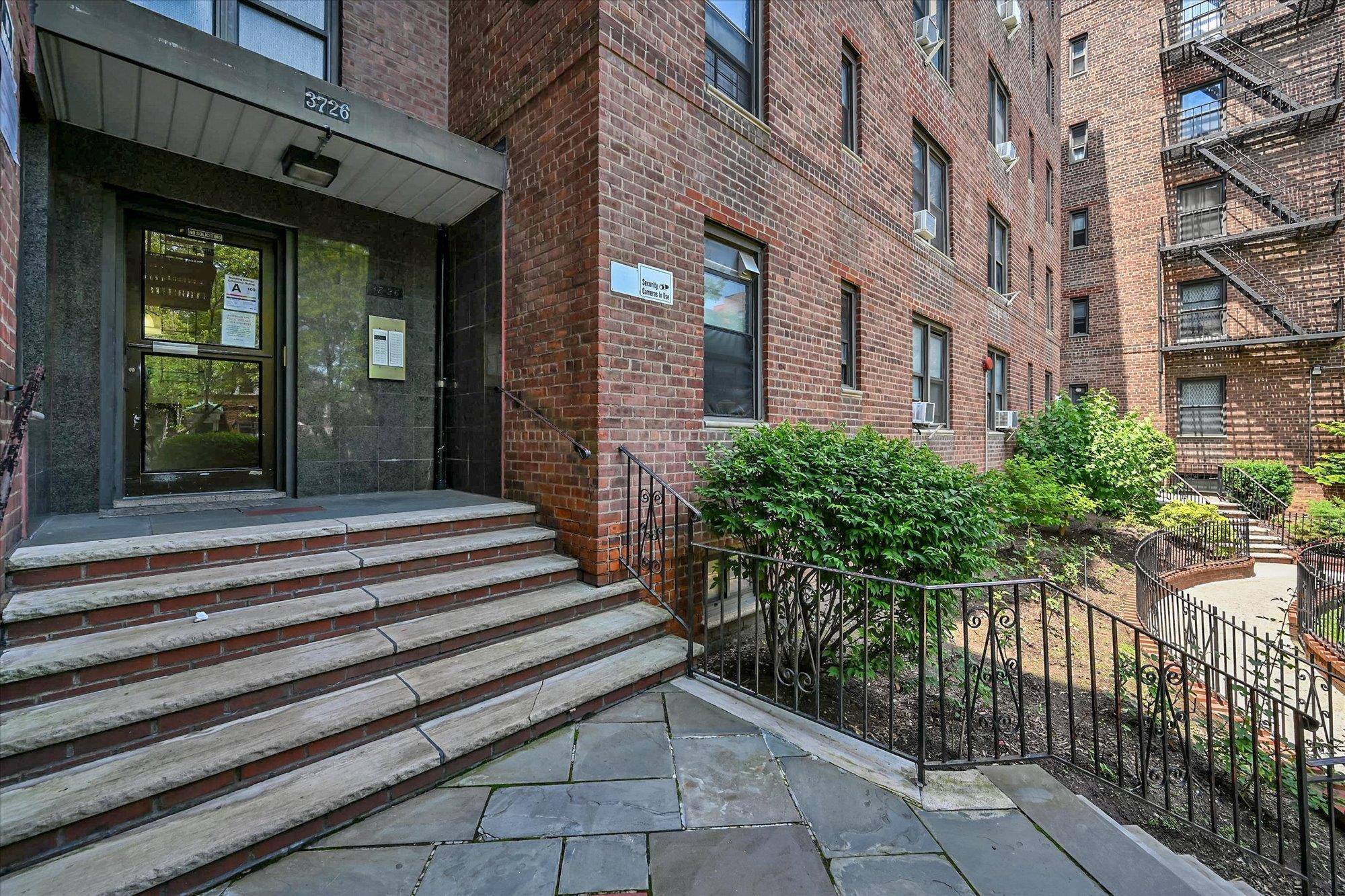 Jackson Heights, NY 11372,37-26 87th Street #4G