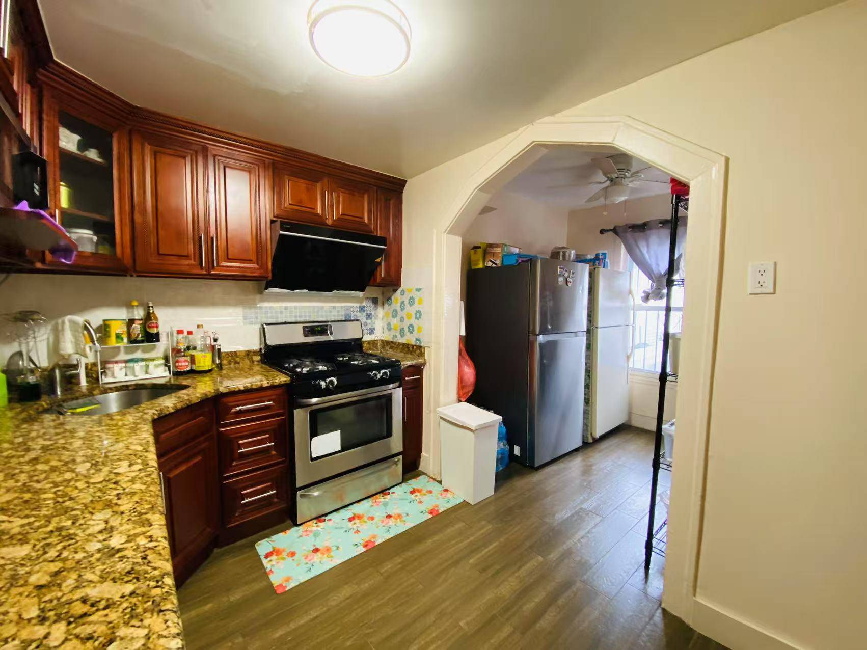 Richmond Hill S., NY 11419,101-25 126 ST