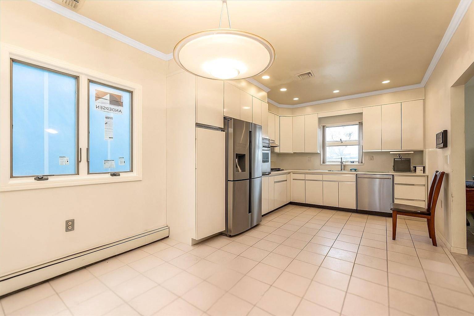 Woodmere, NY 11598,230 Mosher AVE