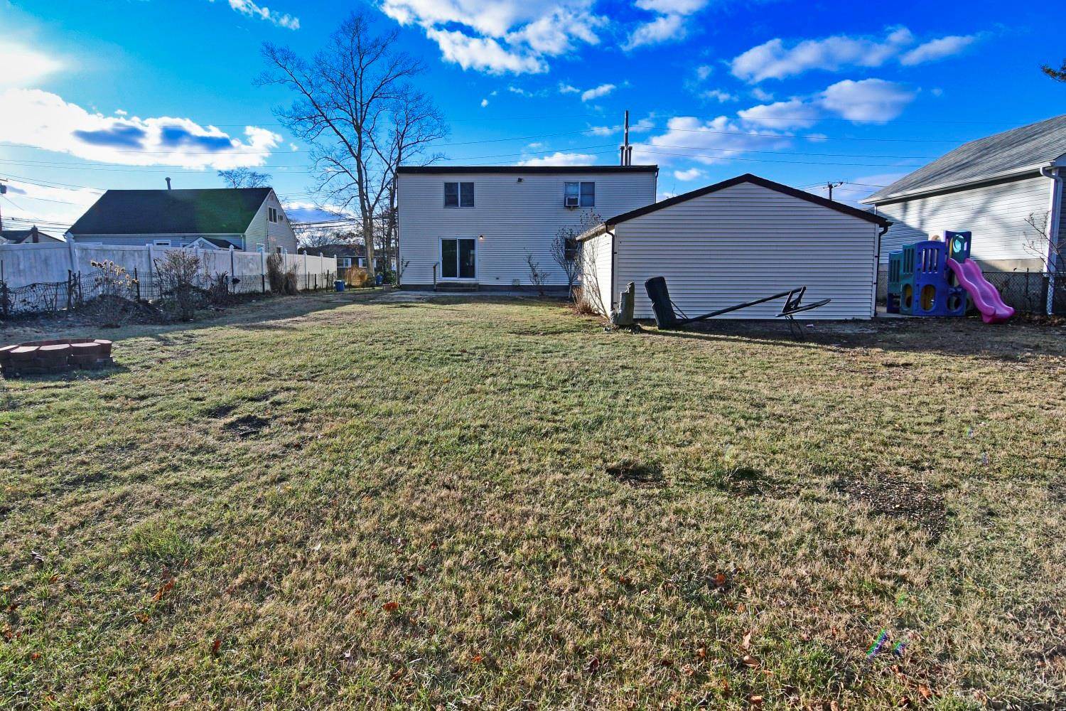 Deer Park, NY 11729,467 Carlls Path PATH