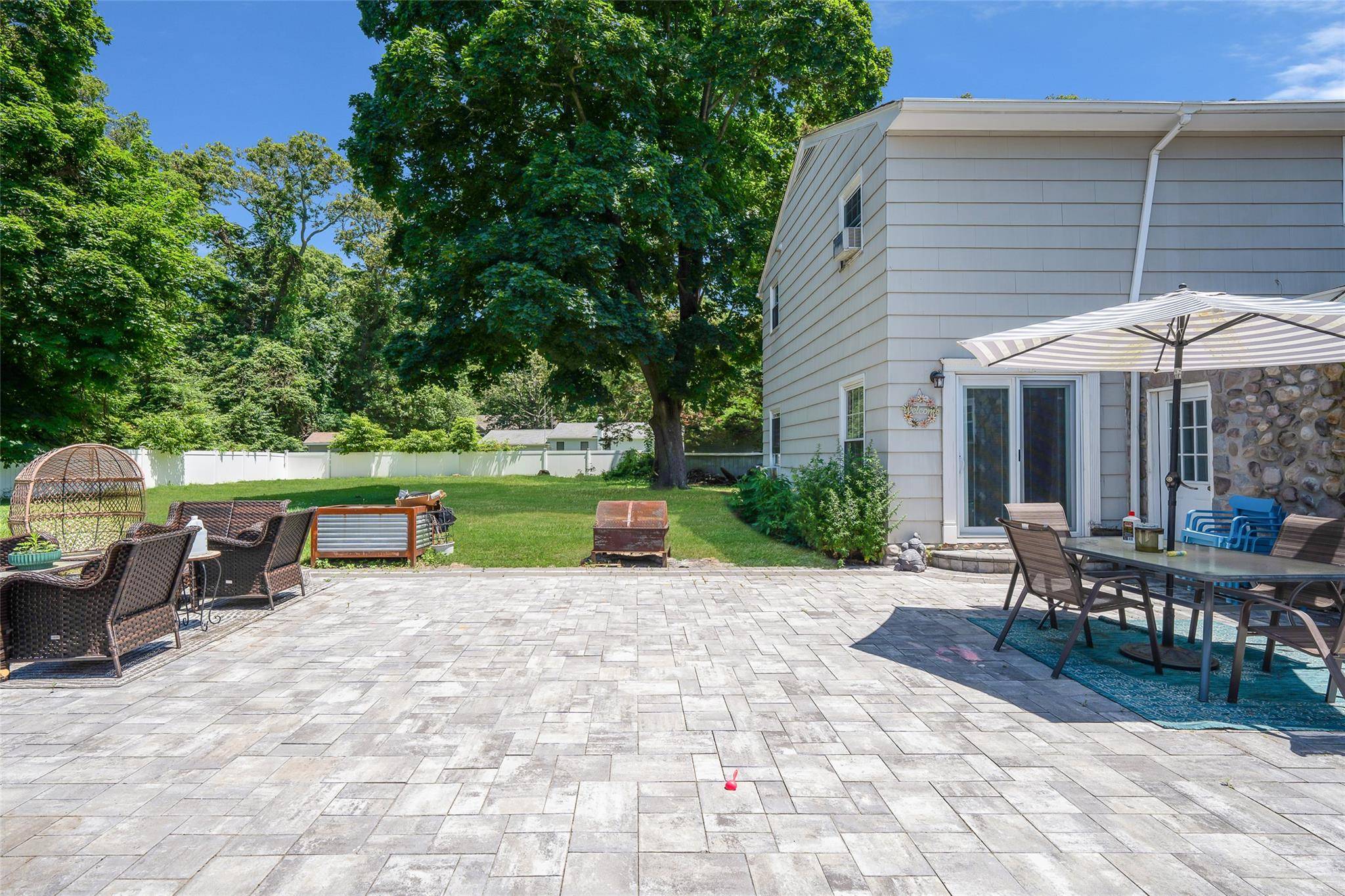 Middle Island, NY 11953,5 Fox RD
