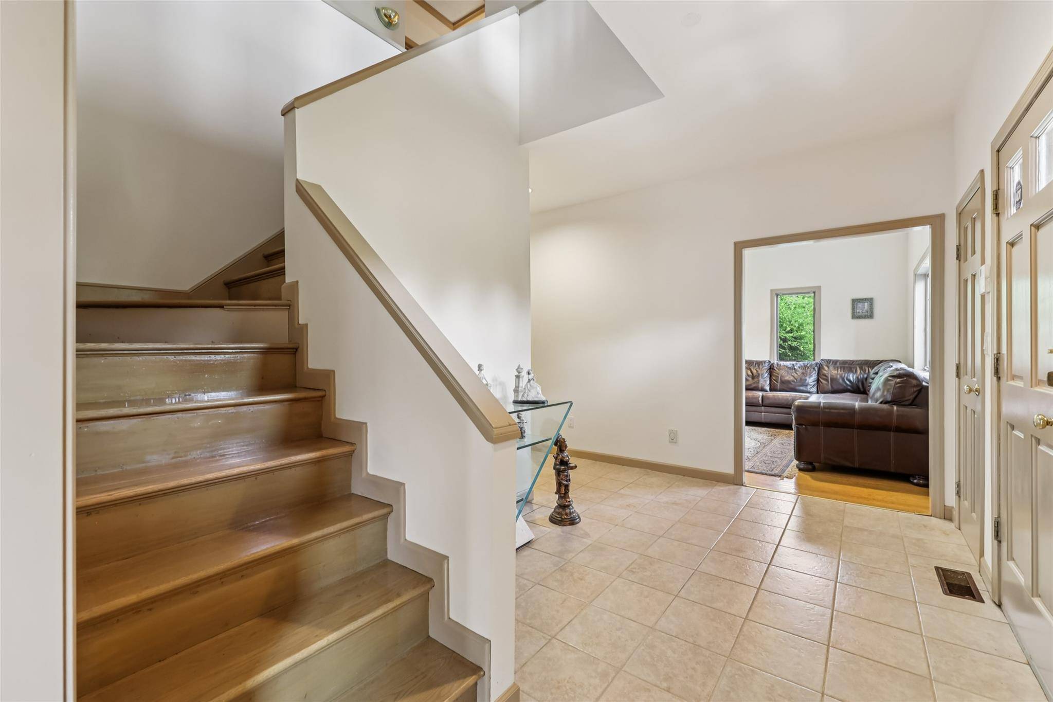 Scarsdale, NY 10583,1 Thomas CT