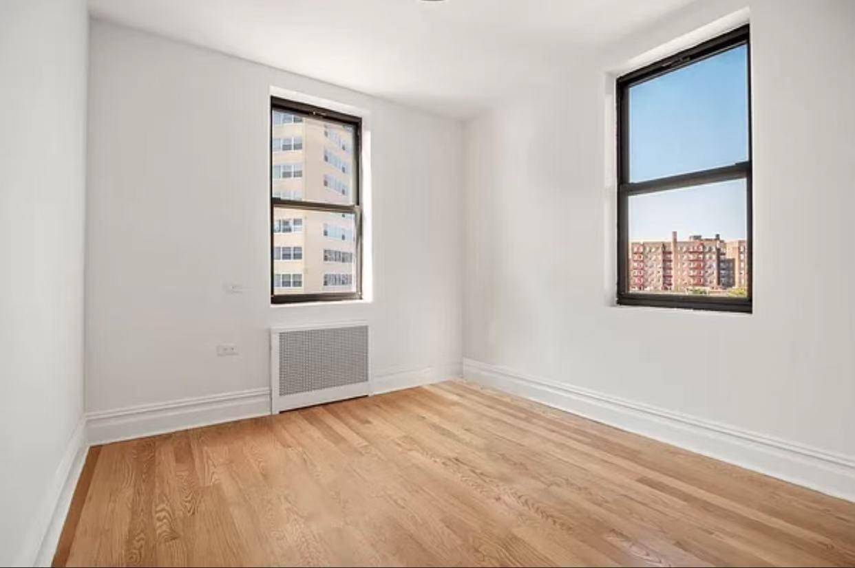 Rego Park, NY 11374,97-25 64th AVE #5D