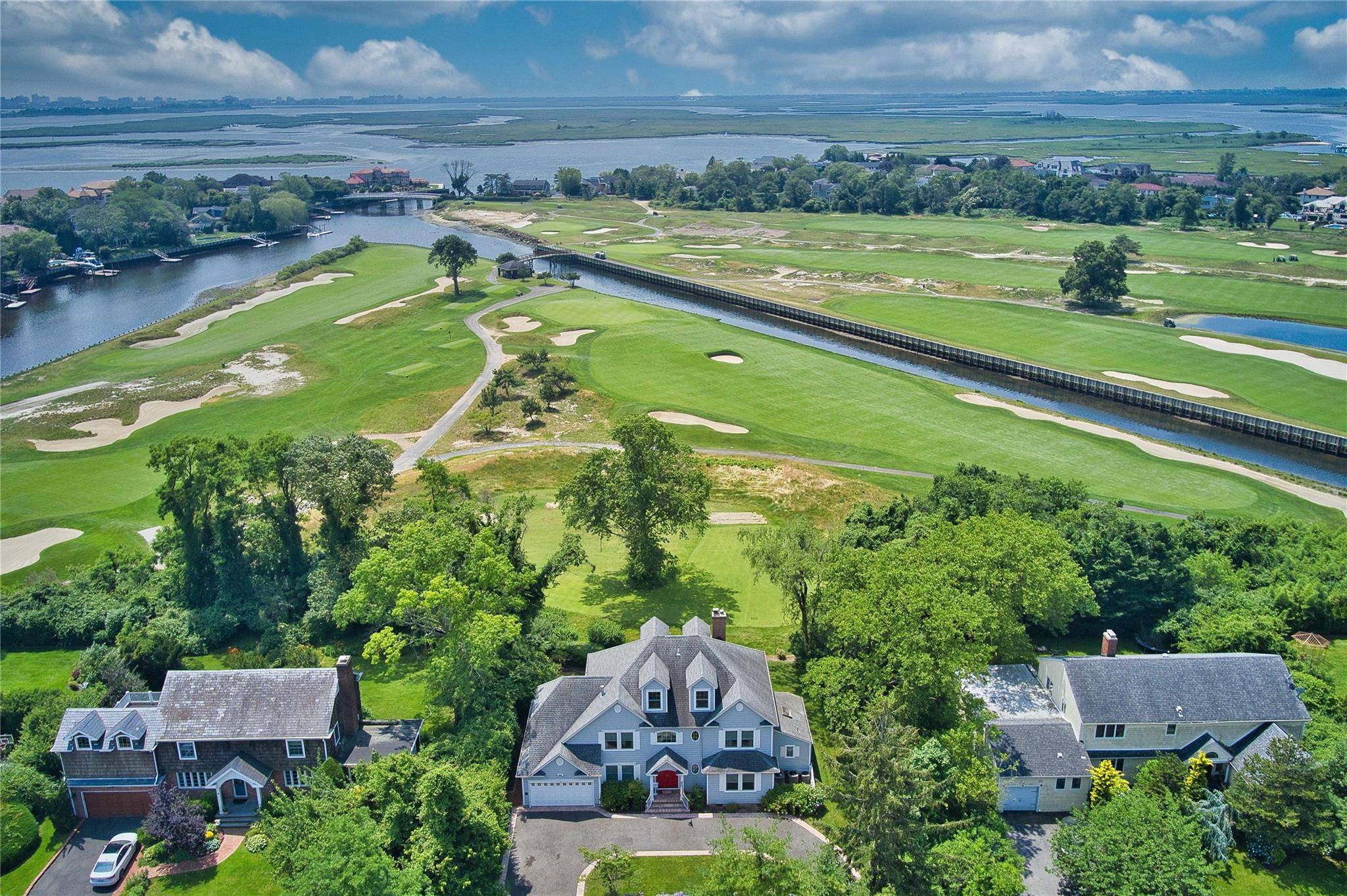 Hewlett Harbor, NY 11557,123 Lake DR