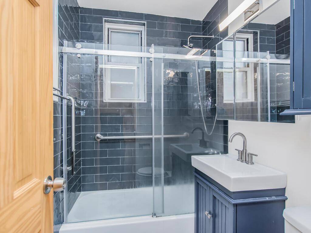 Bronx, NY 10460,1425 Thieriot AVE #2J