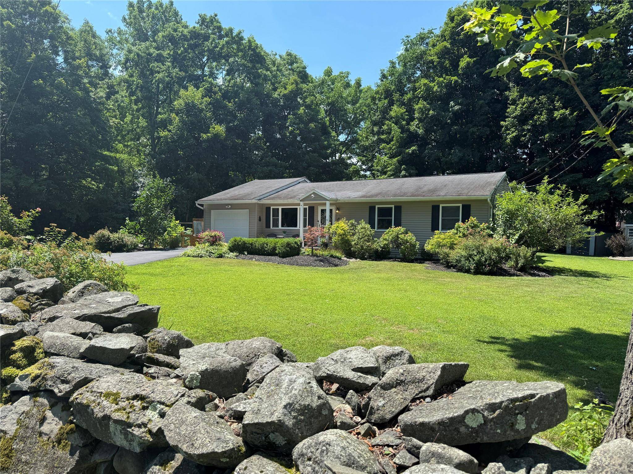 Cornwall, NY 12518,18 Division ST