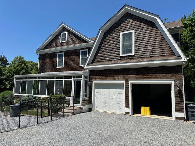 East Quogue, NY 11942,1 Sunset AVE