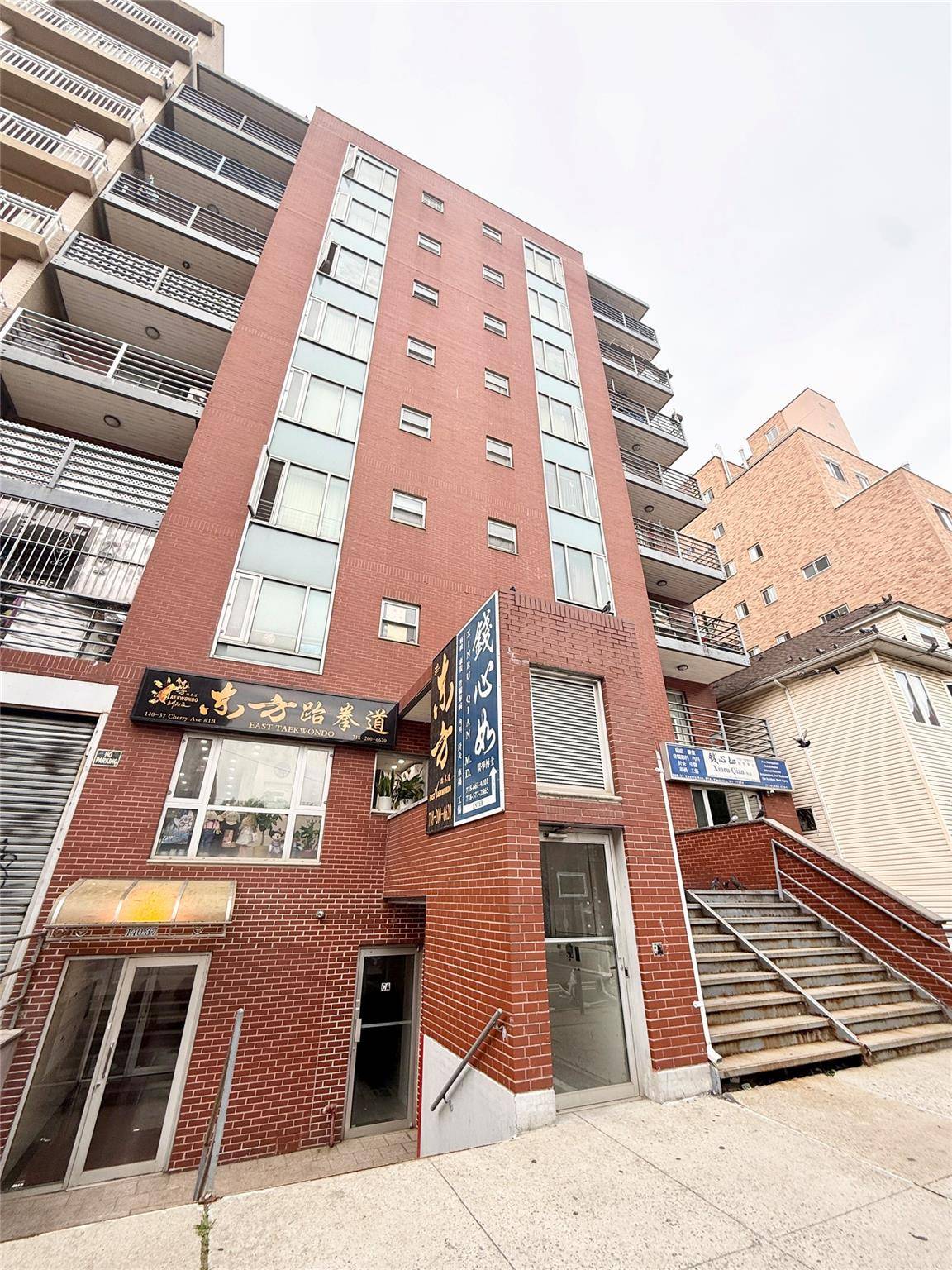 Flushing, NY 11355,140-37 Cherry Ave #2C