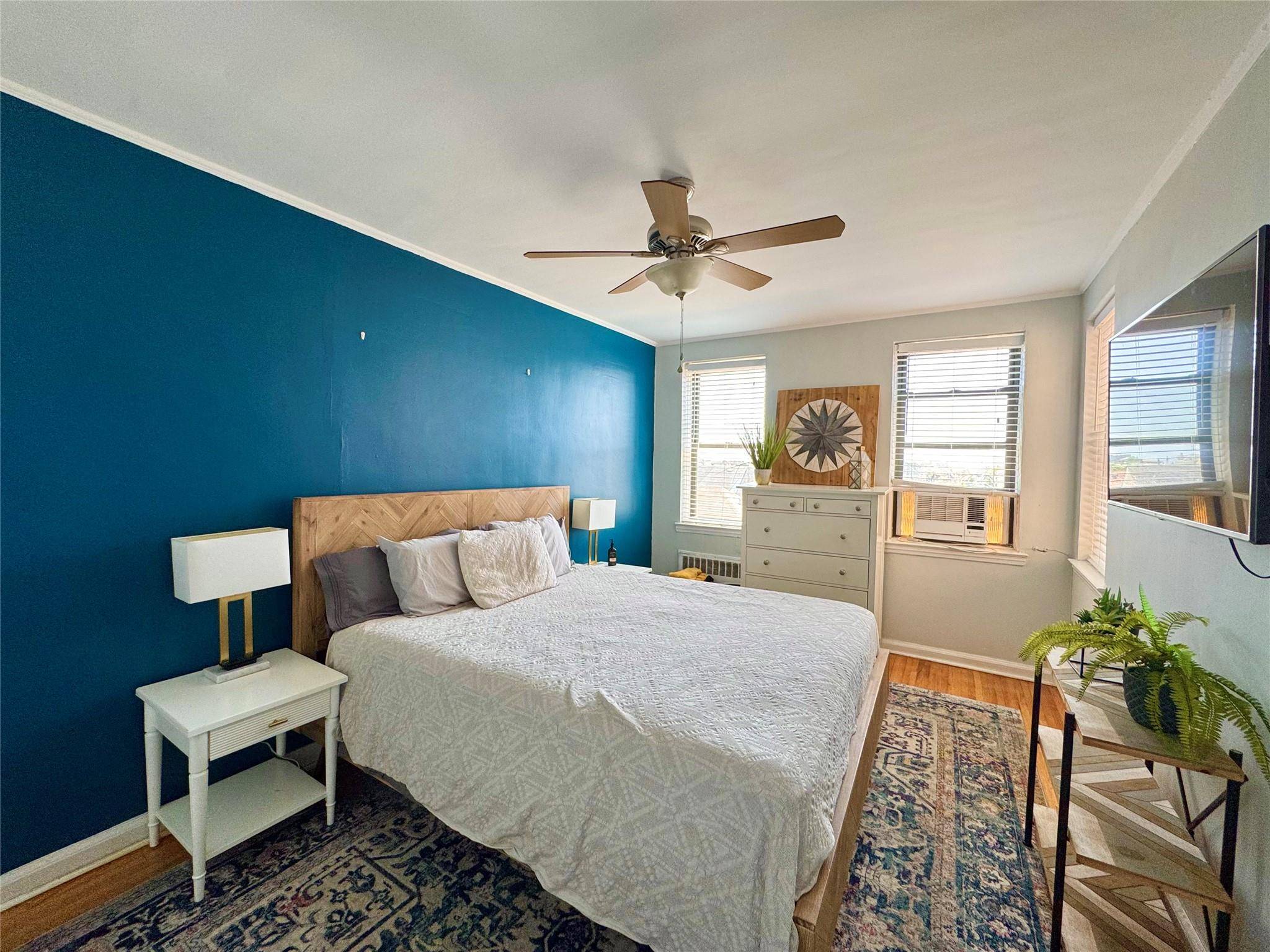 Belle Harbor, NY 11694,128-11 Newport Avenue #4A