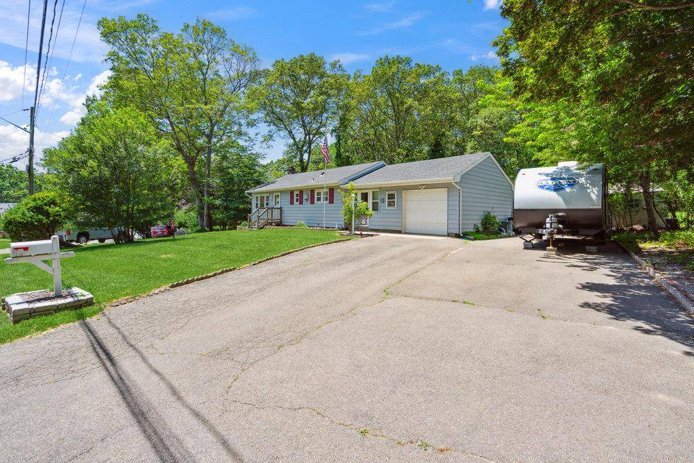 Sound Beach, NY 11789,62 Hempstead DR