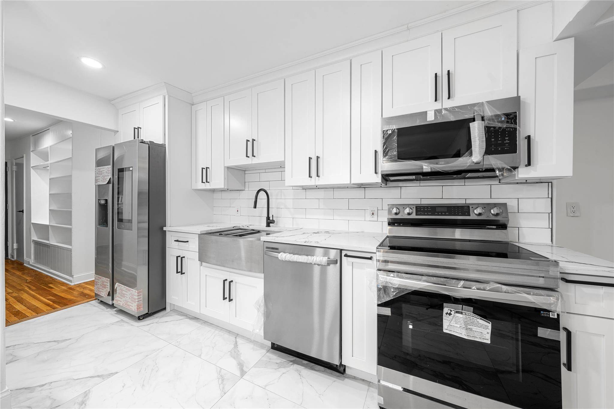 West Hempstead, NY 11552,729 Janos LN