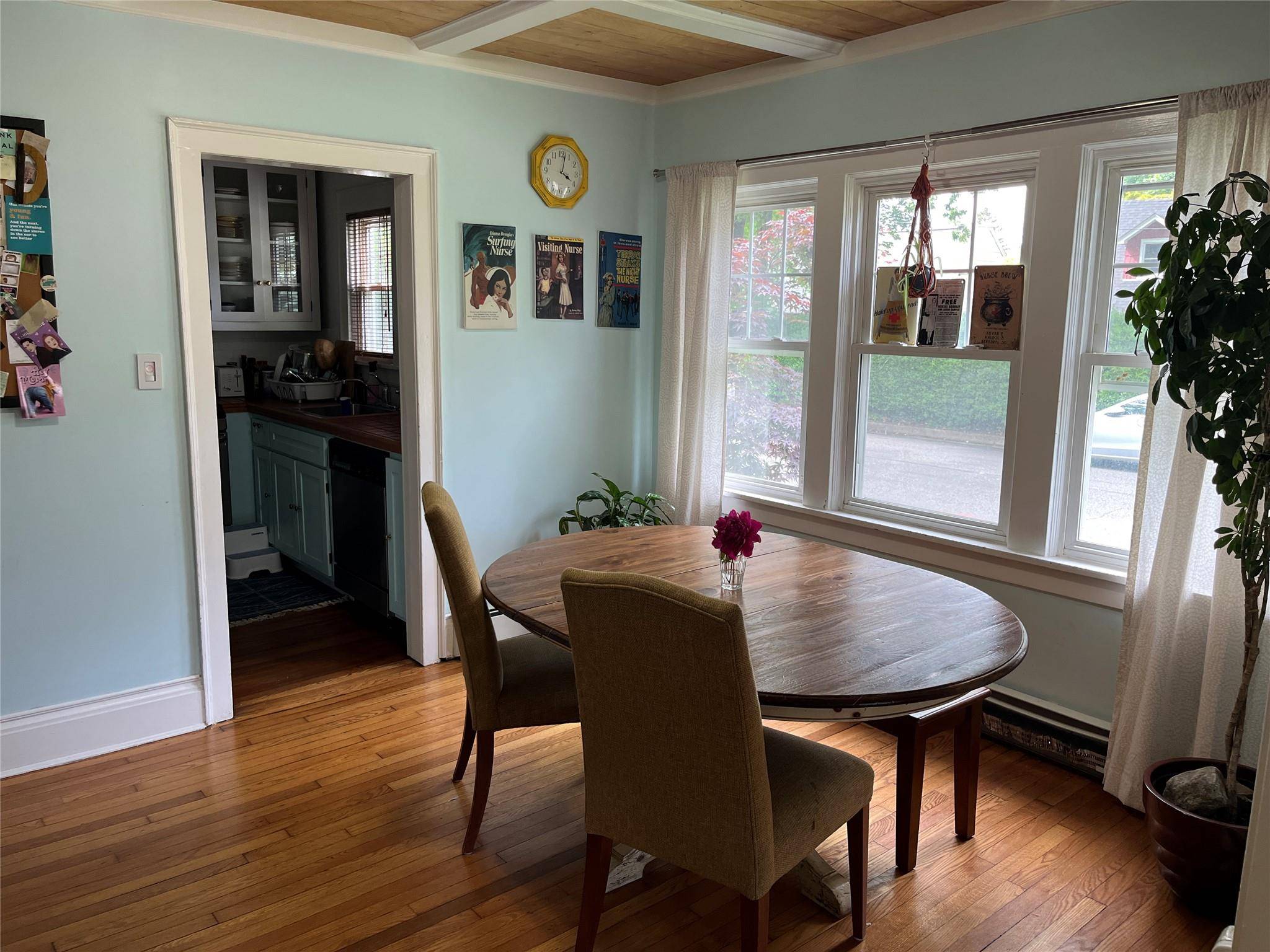 Huntington, NY 11743,25 Willow AVE