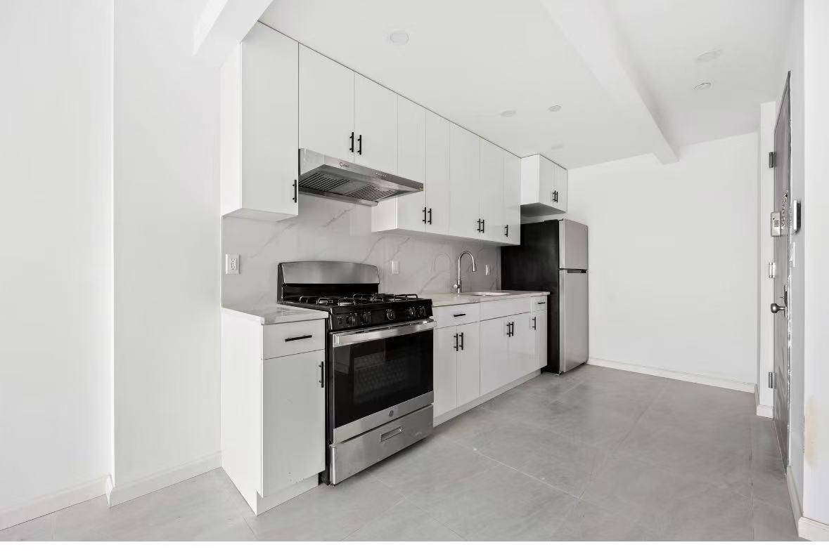 Flushing, NY 11354,146-10 35th AVE #6B