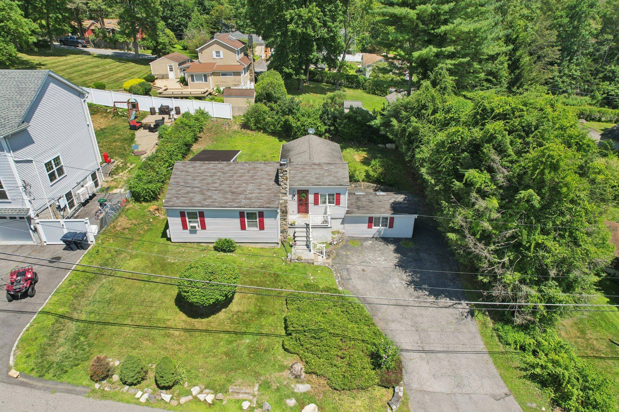 Mahopac, NY 10541,4 Orange DR