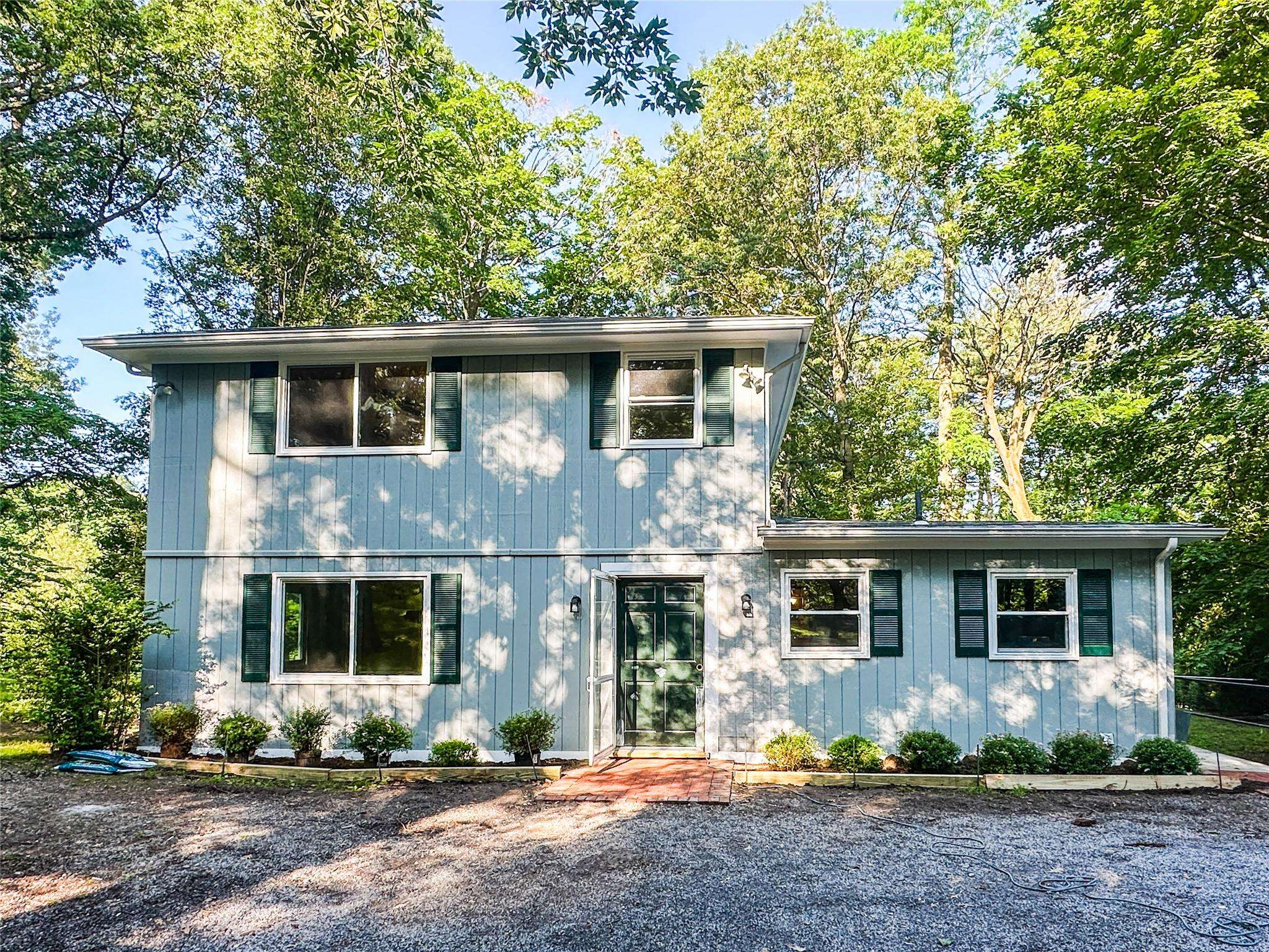 Oyster Bay Cove, NY 11771,49 Sandy Hill RD