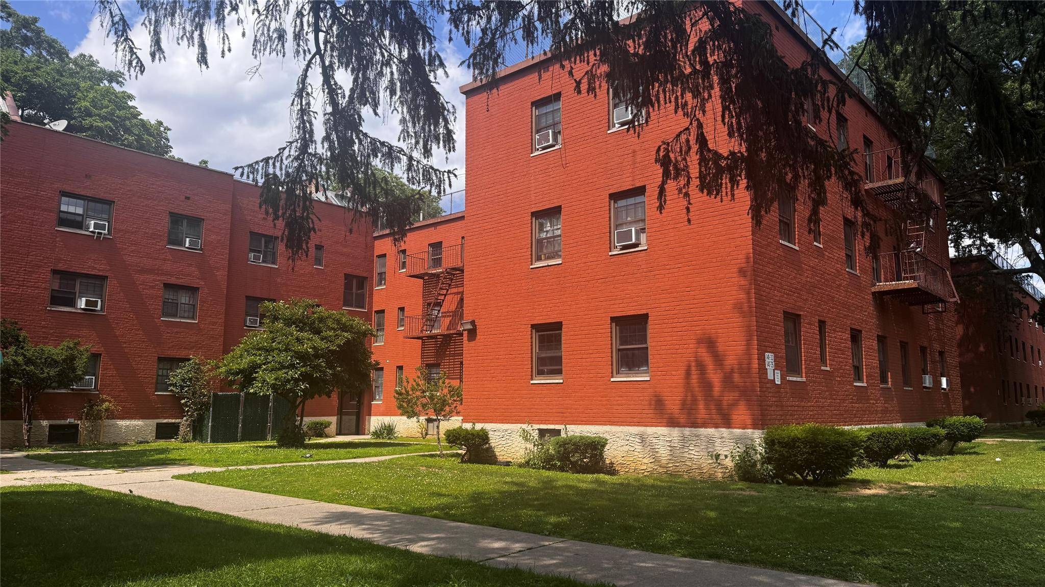 Kew Garden Hills, NY 11367,14133 78th Ave #3B