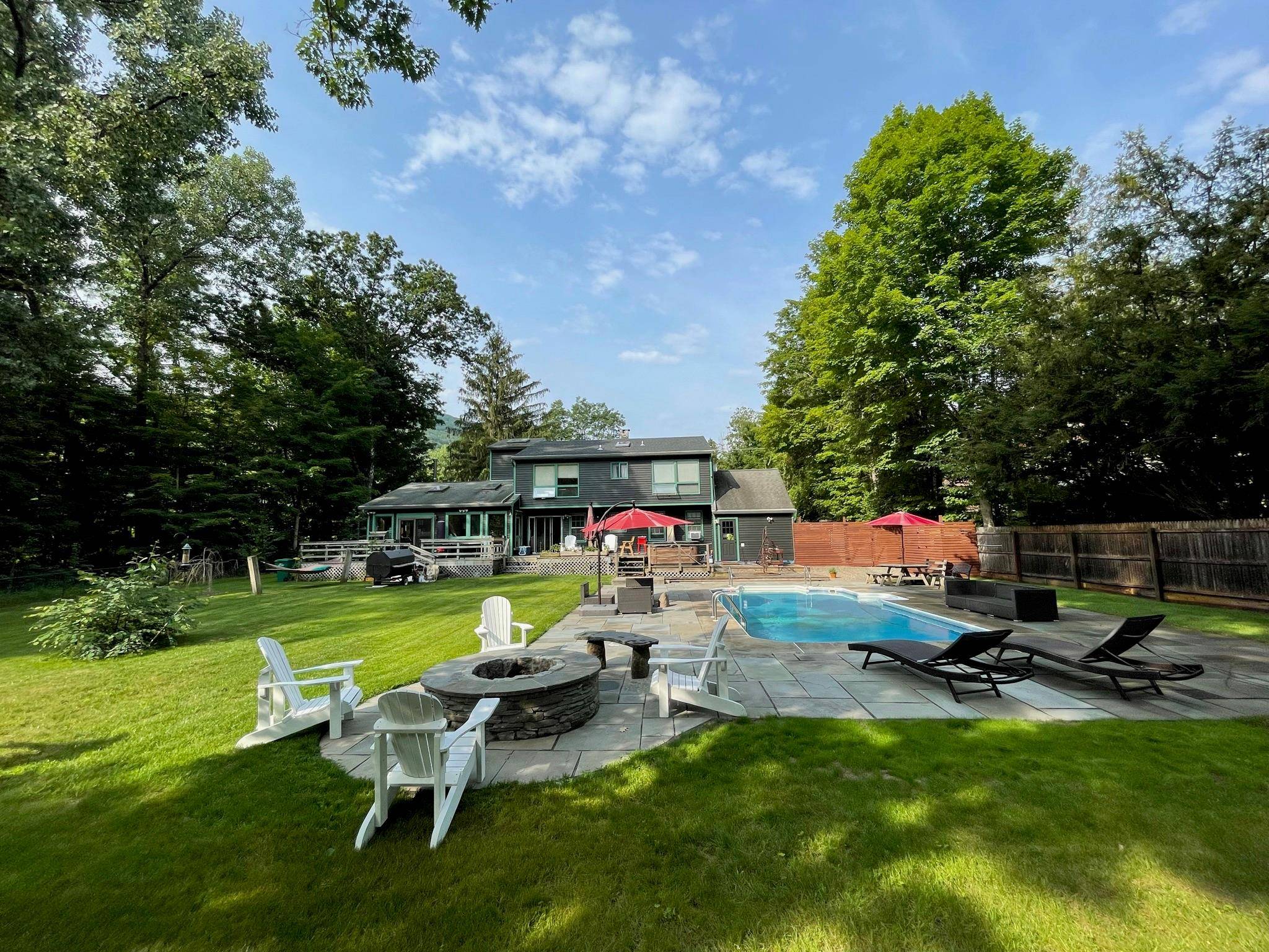 Phoenicia, NY 12464,19 Jay ST