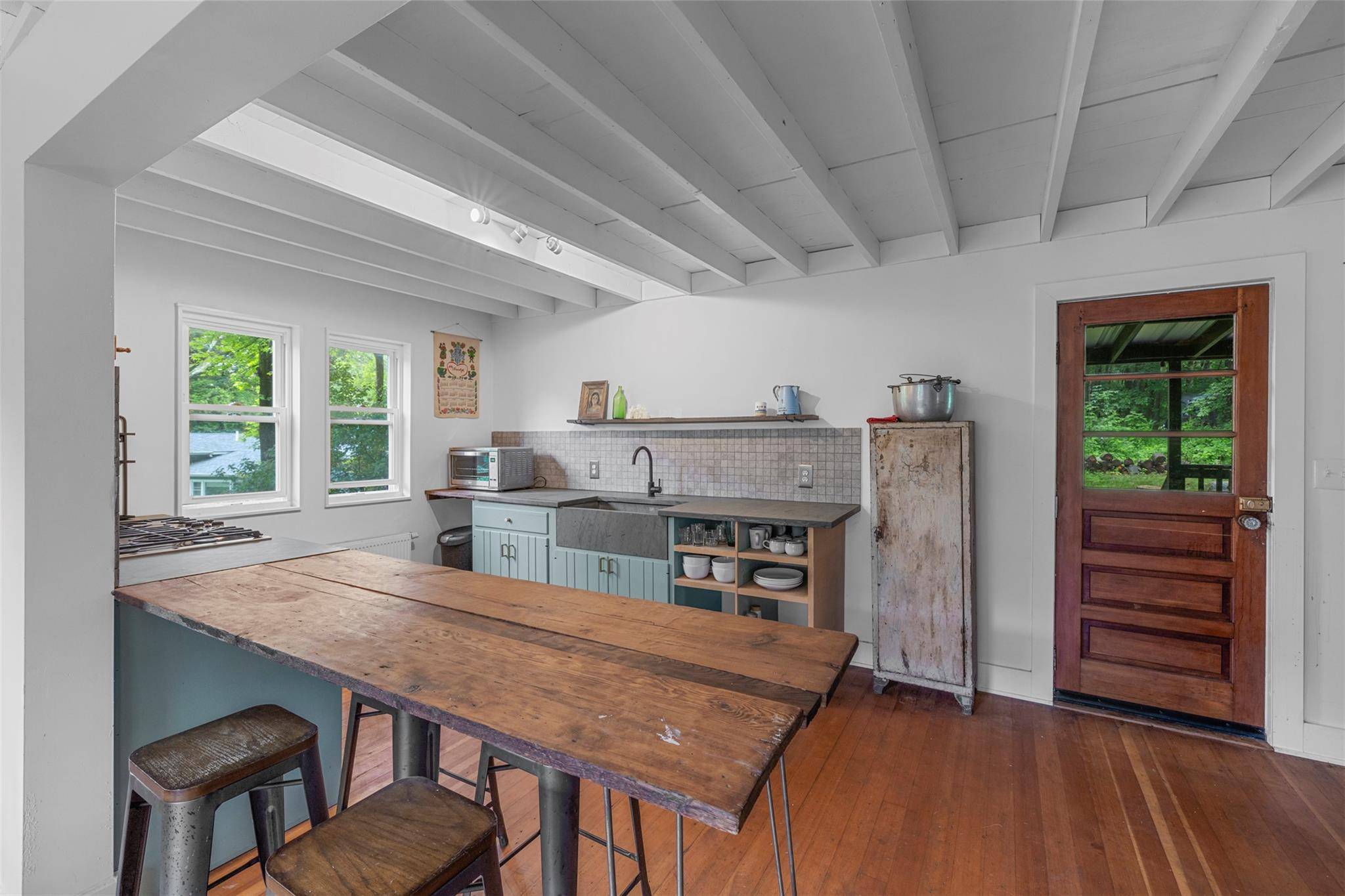 New Paltz, NY 12528,27 Amato LN