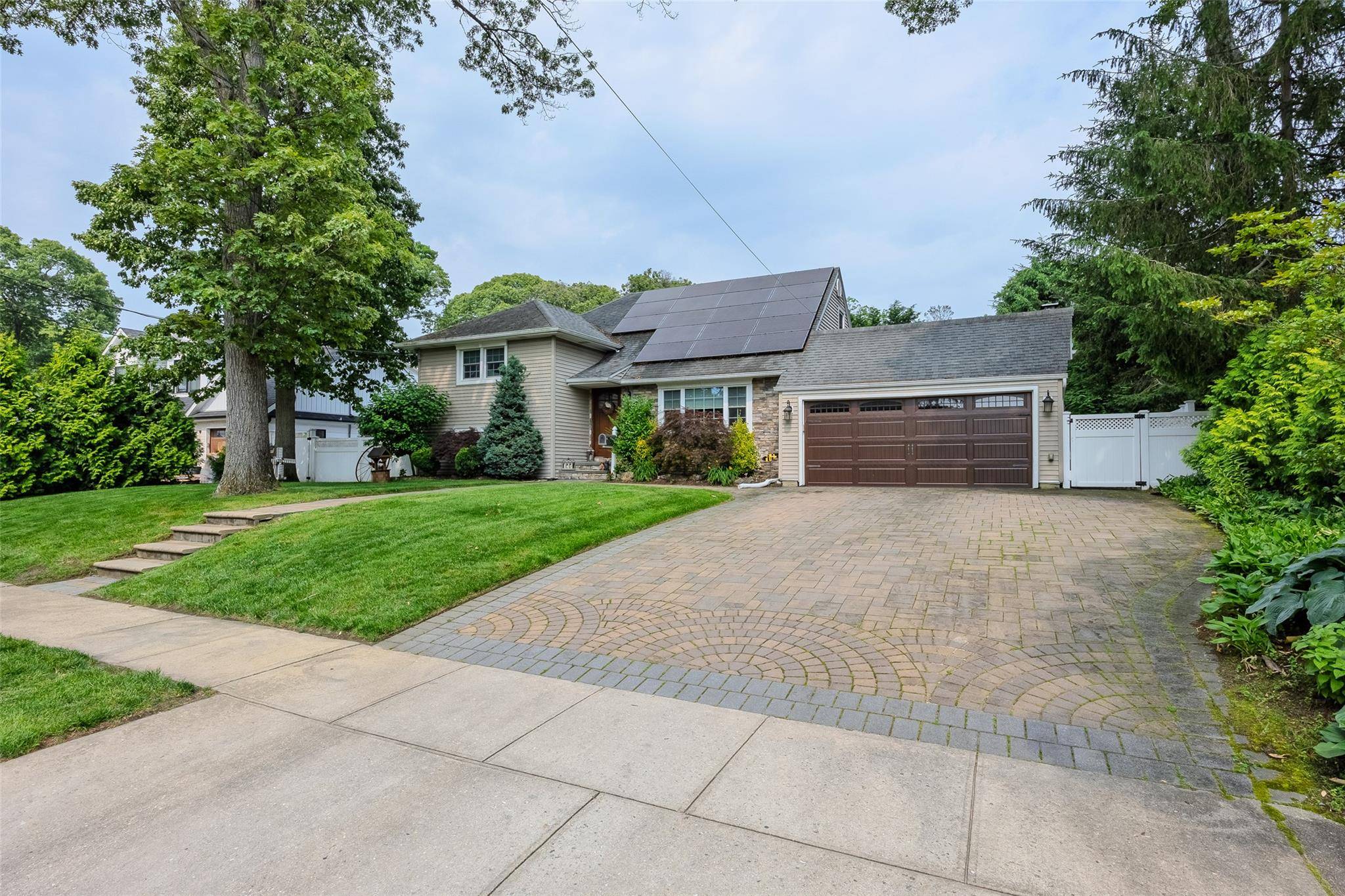 Massapequa, NY 11758,82 Algonquin AVE