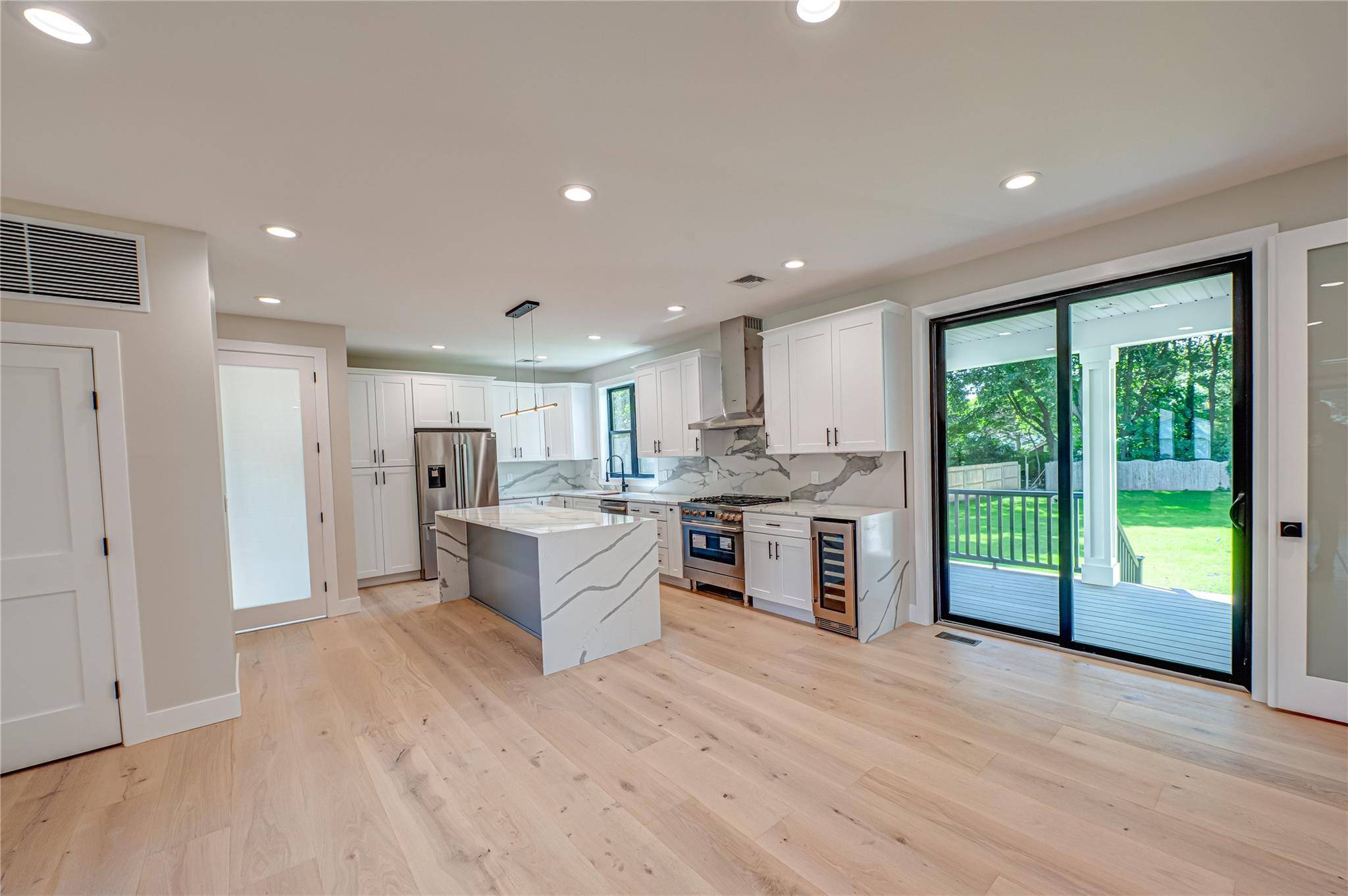 Saint James, NY 11780,120 Fifth ST