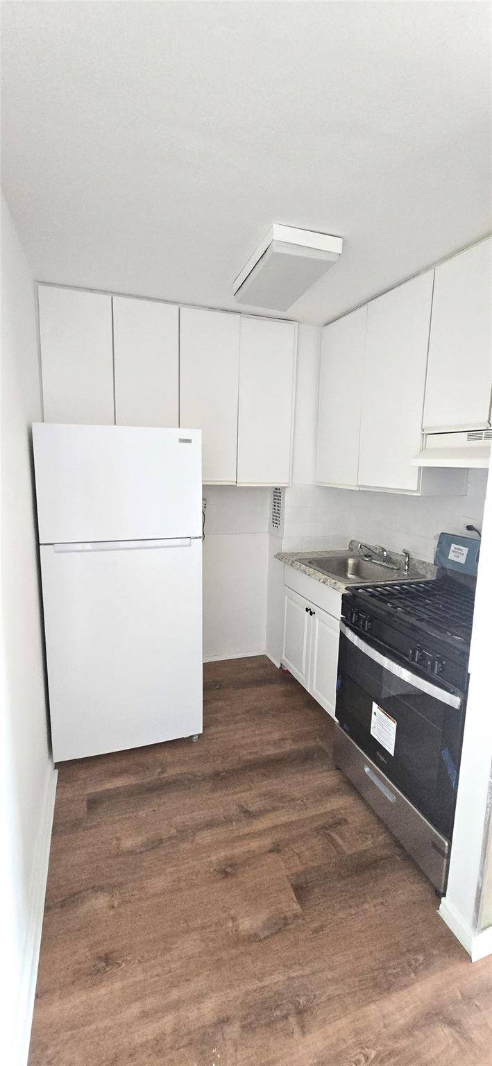Jamaica Hills, NY 11432,164-20 Highland AVE #7S
