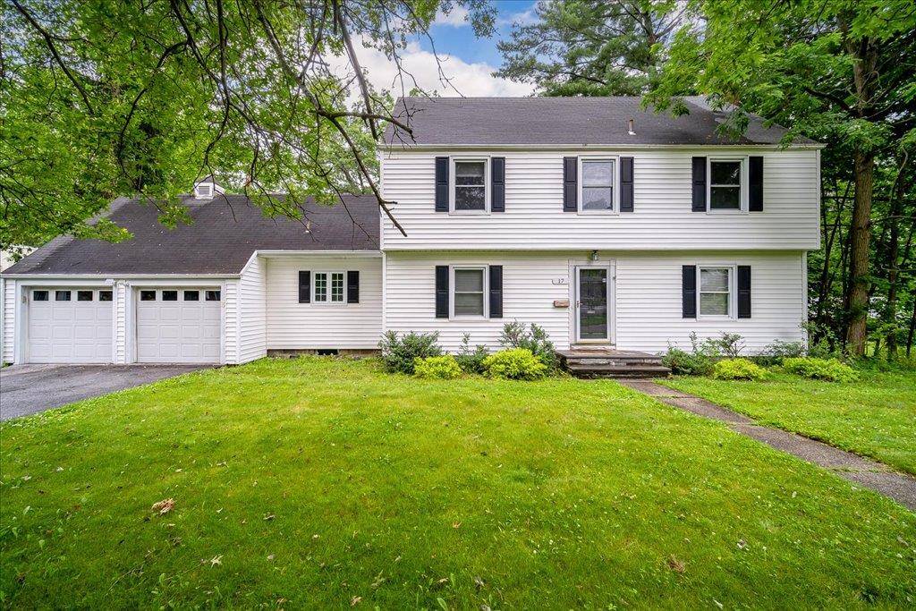 Poughkeepsie, NY 12601,17 Seaman RD