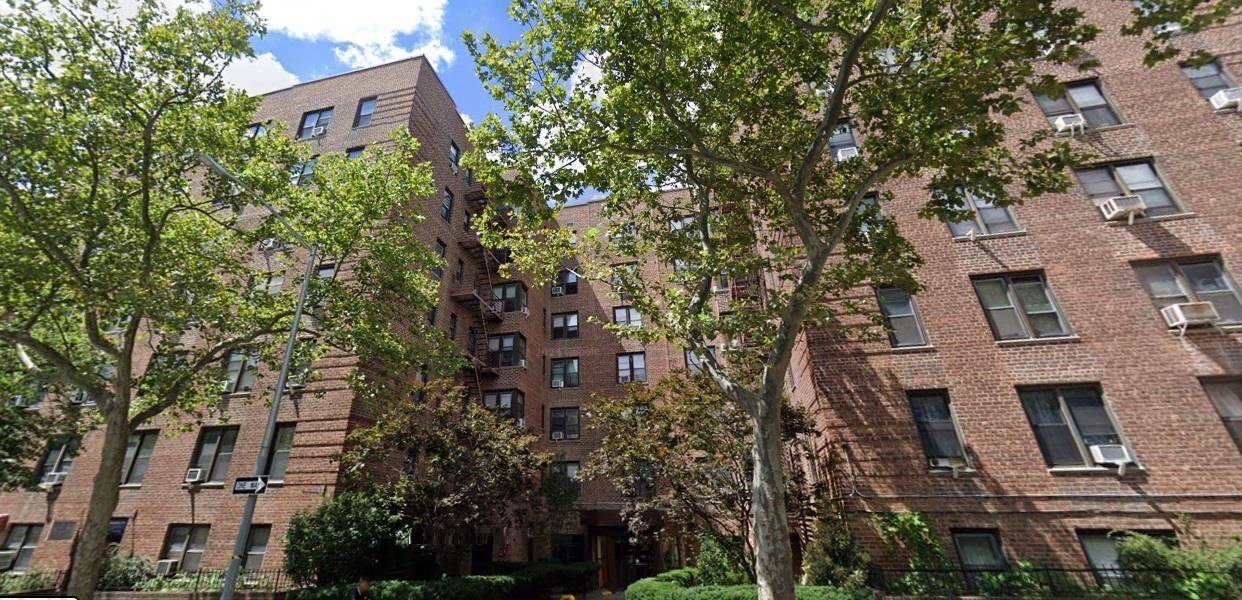 Elmhurst, NY 11373,44-16 Macnish ST #5B