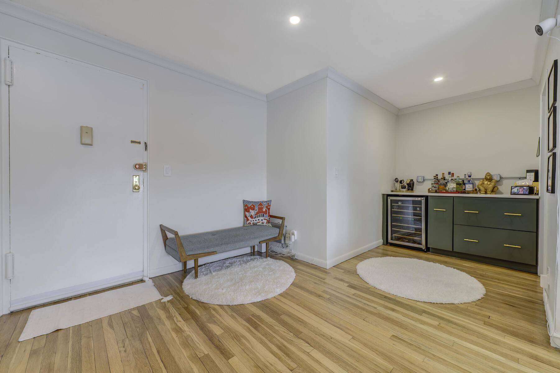Mineola, NY 11501,5 Birchwood CT #4N