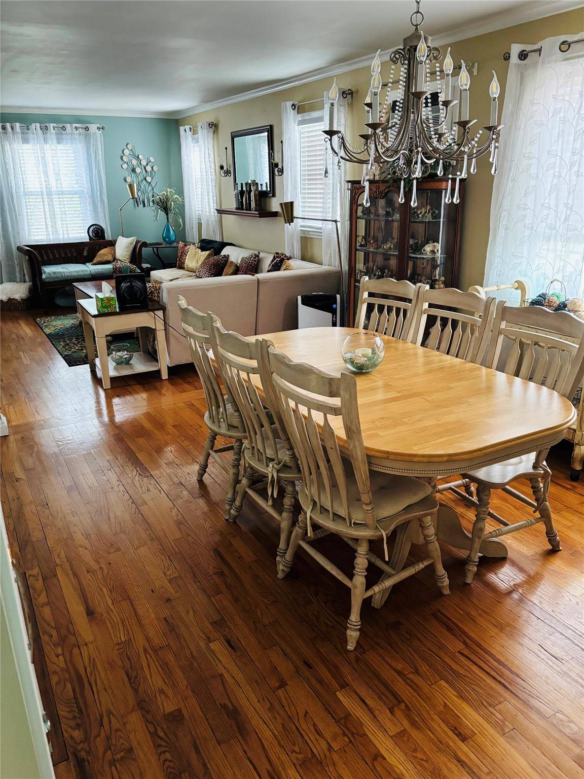 North Bellmore, NY 11710,2 Croydon DR