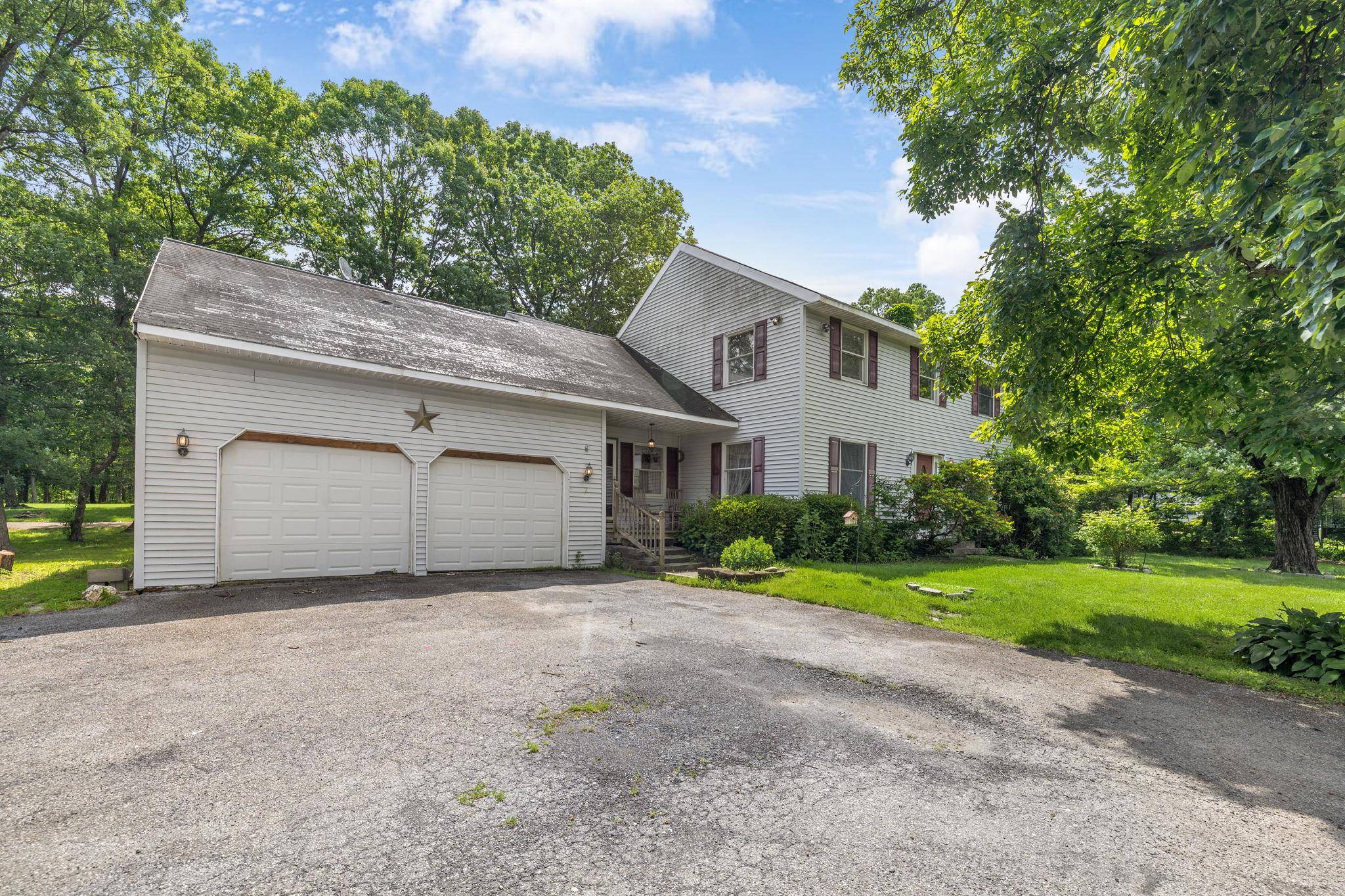 Wallkill, NY 12589,2 Gerri CT