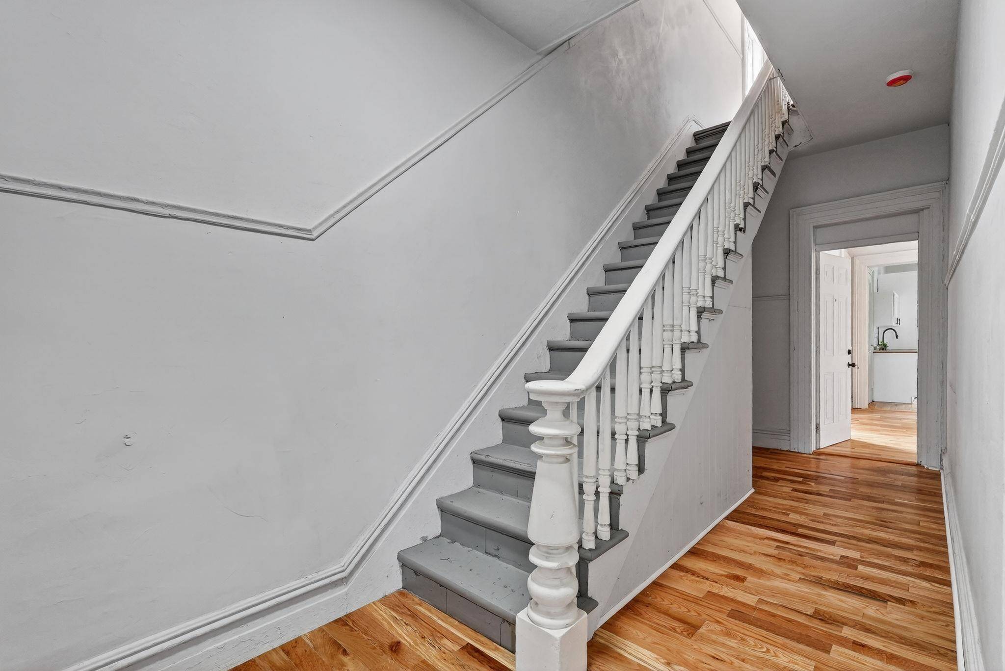 Kingston, NY 12401,55 Elmendorf ST