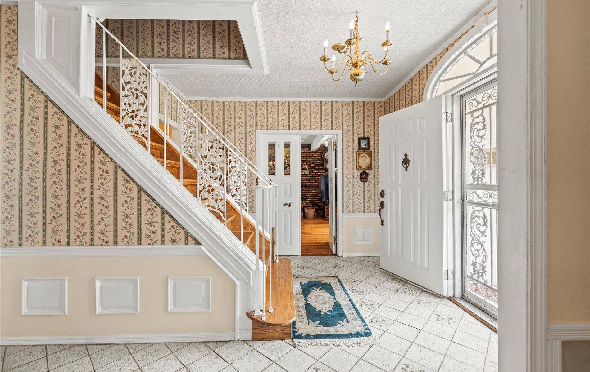 Brightwaters, NY 11718,2 Johnson DR