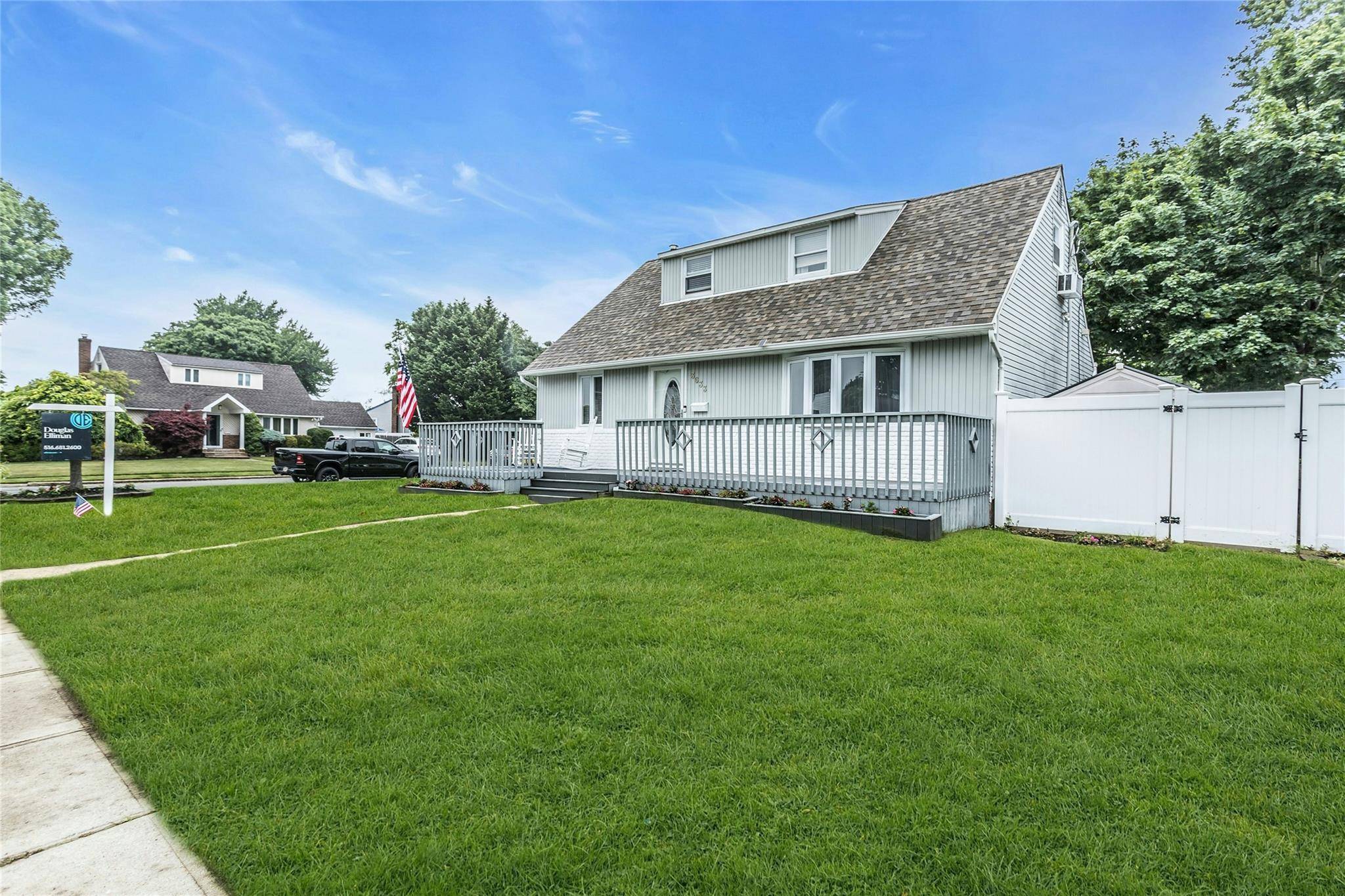 Wantagh, NY 11793,3633 Summer DR