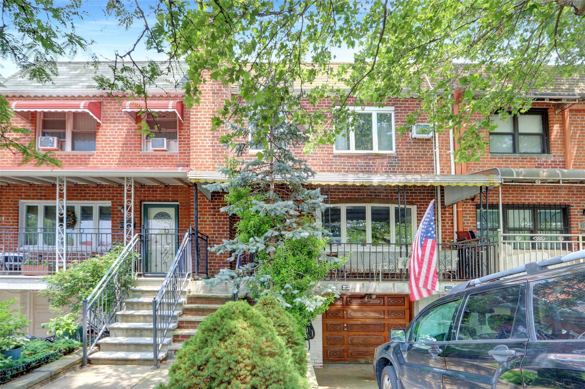 Jackson Heights, NY 11370,25-27 76th ST